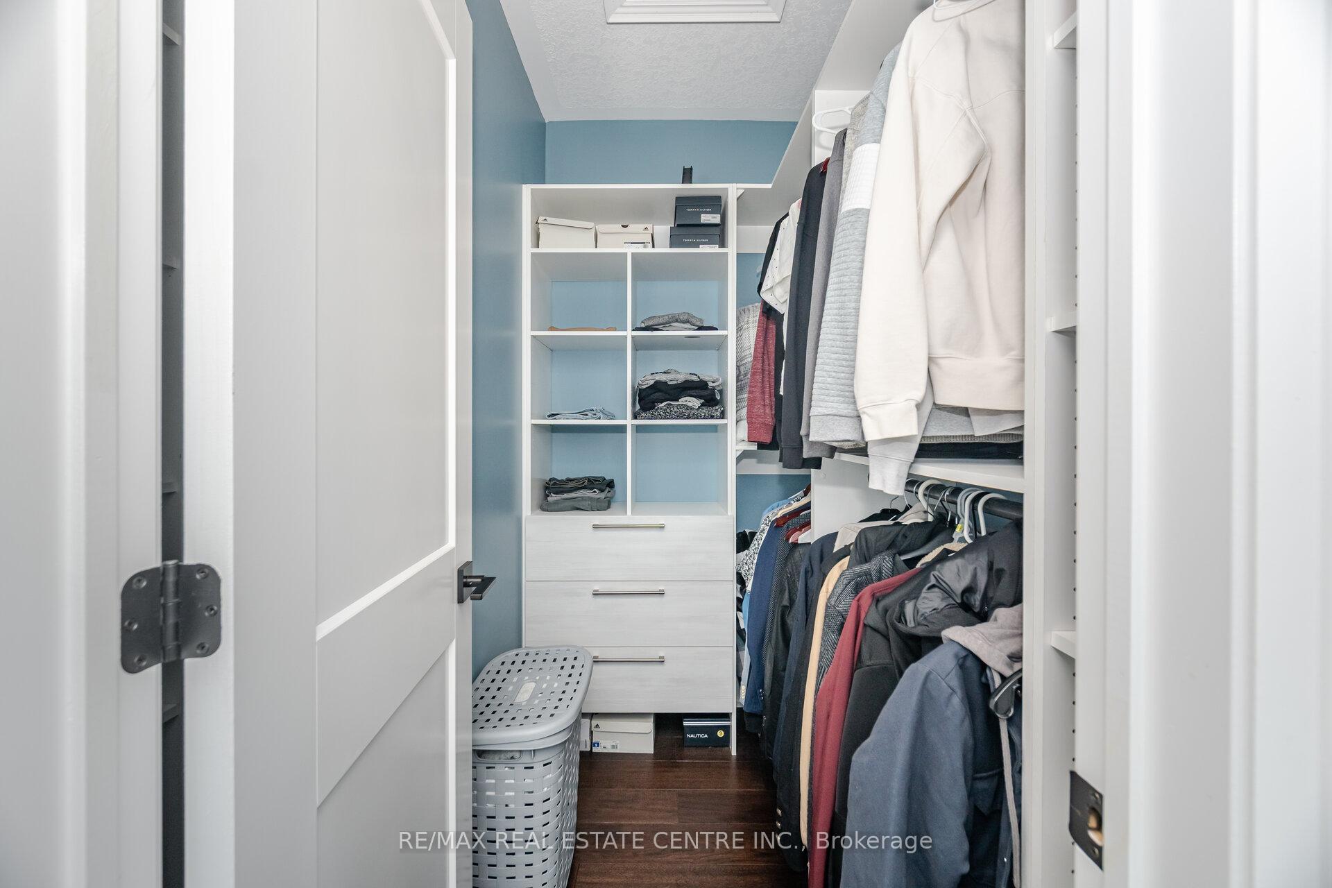 Photo 25 of 47 Regalia Way, Barrie, Innis-Shore — HOMEH