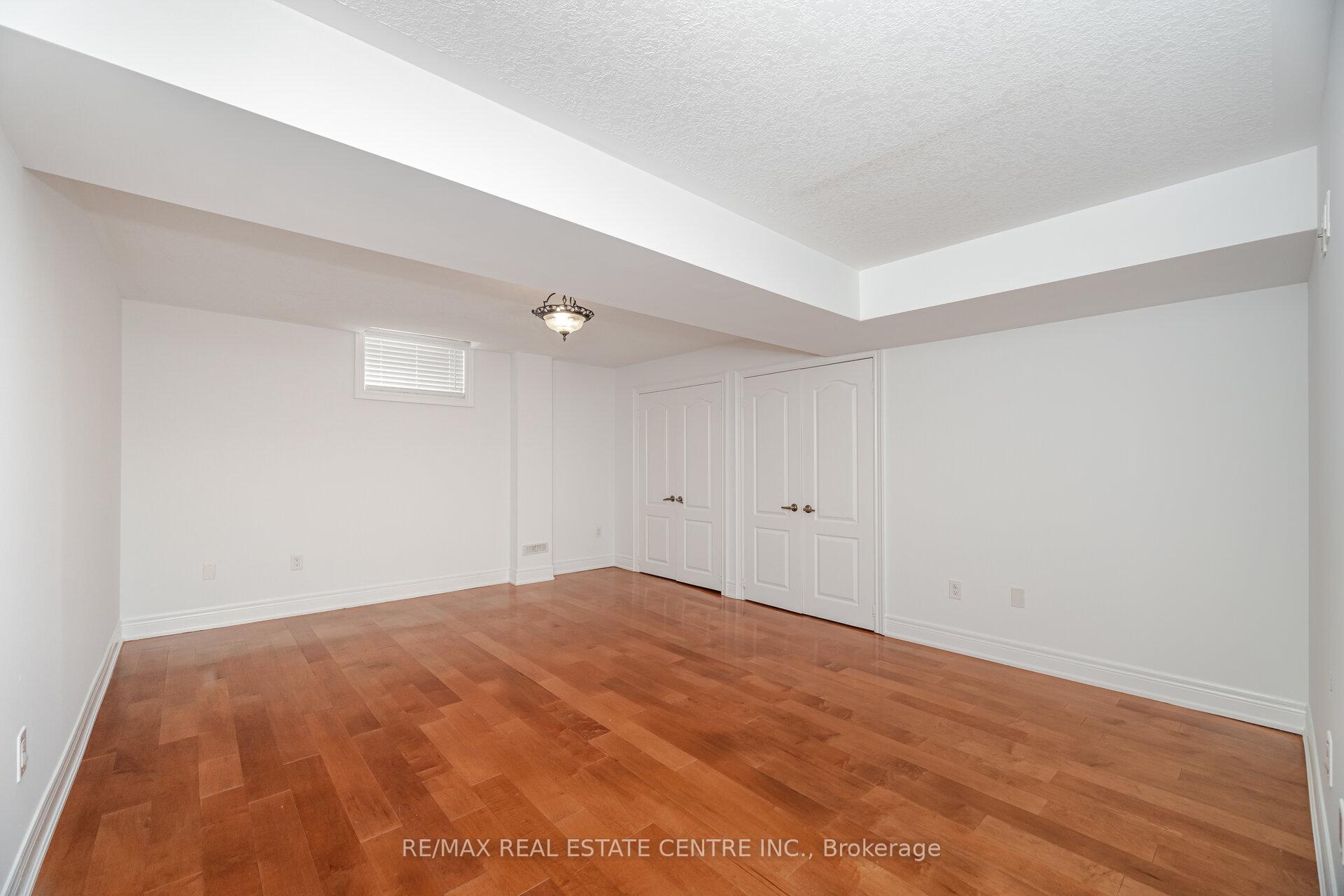 Photo 35 of 47 Regalia Way, Barrie, Innis-Shore — HOMEH