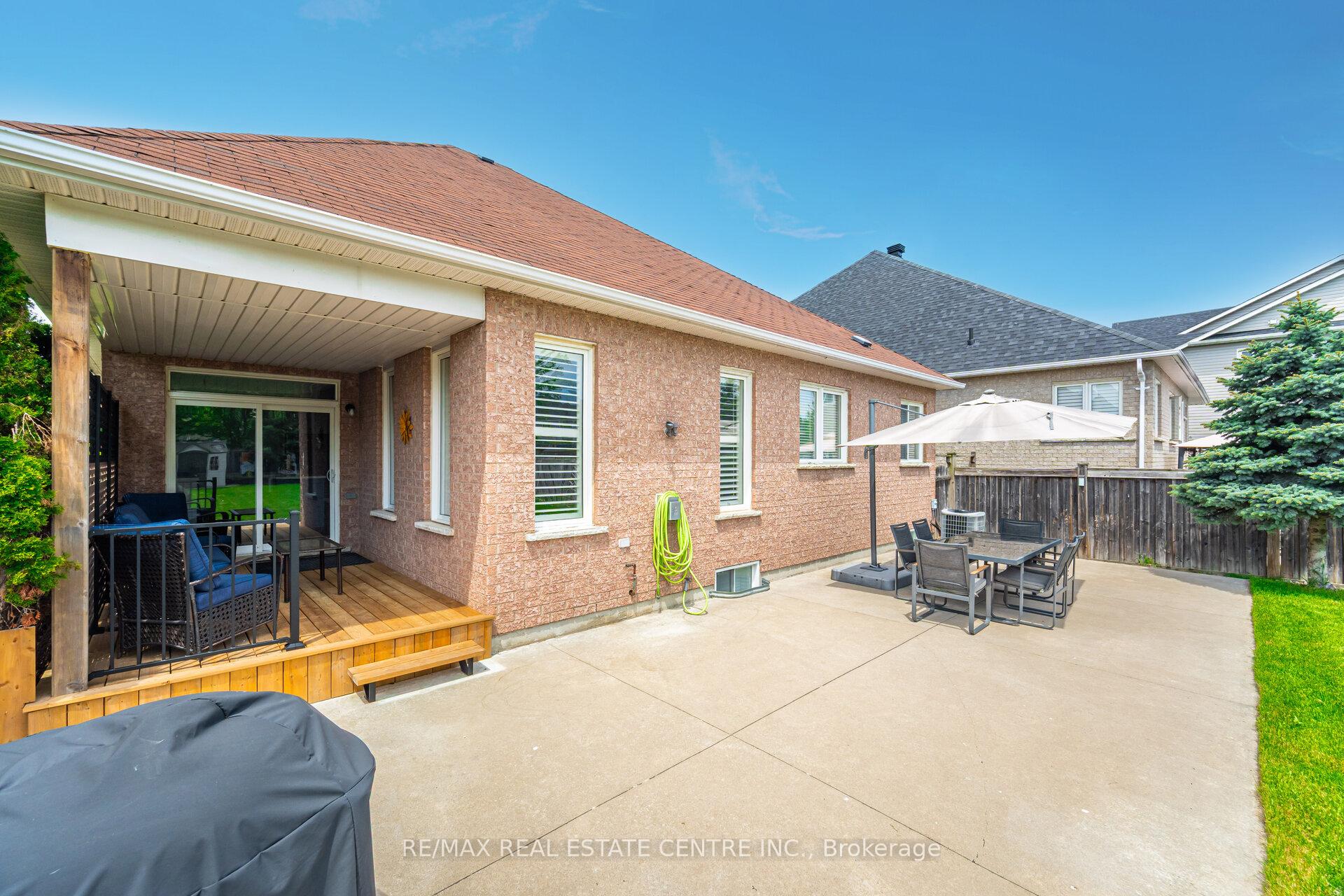 Photo 39 of 47 Regalia Way, Barrie, Innis-Shore — HOMEH