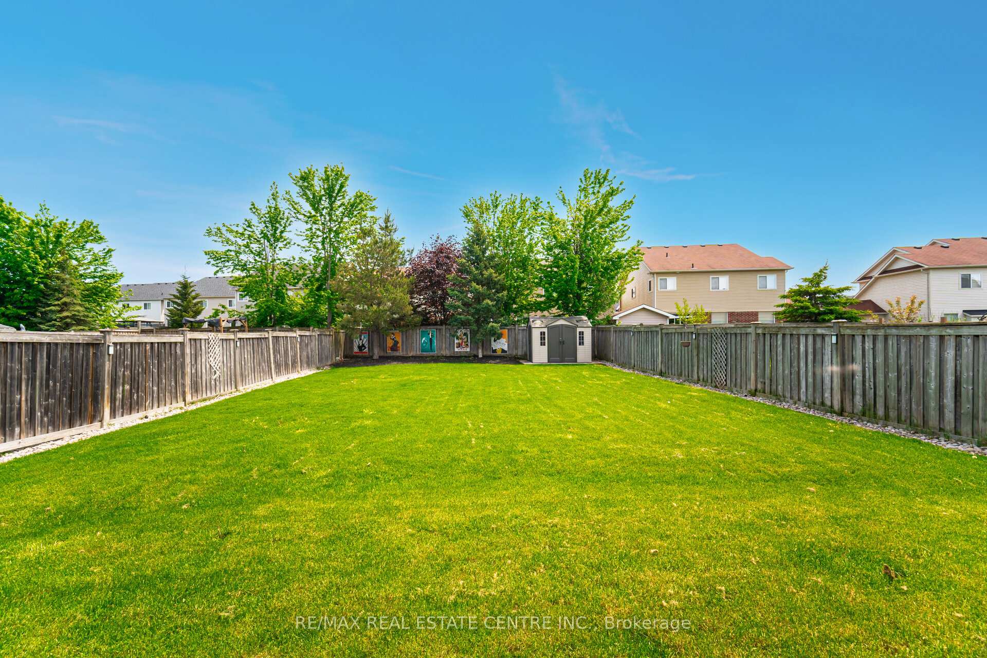 Photo 41 of 47 Regalia Way, Barrie, Innis-Shore — HOMEH