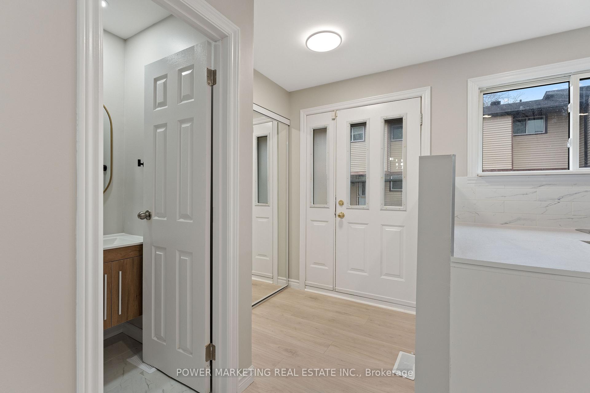 Photo 5 of 1566 Feather Lane, Ottawa, Sawmill Creek/Timbermill — HOMEH