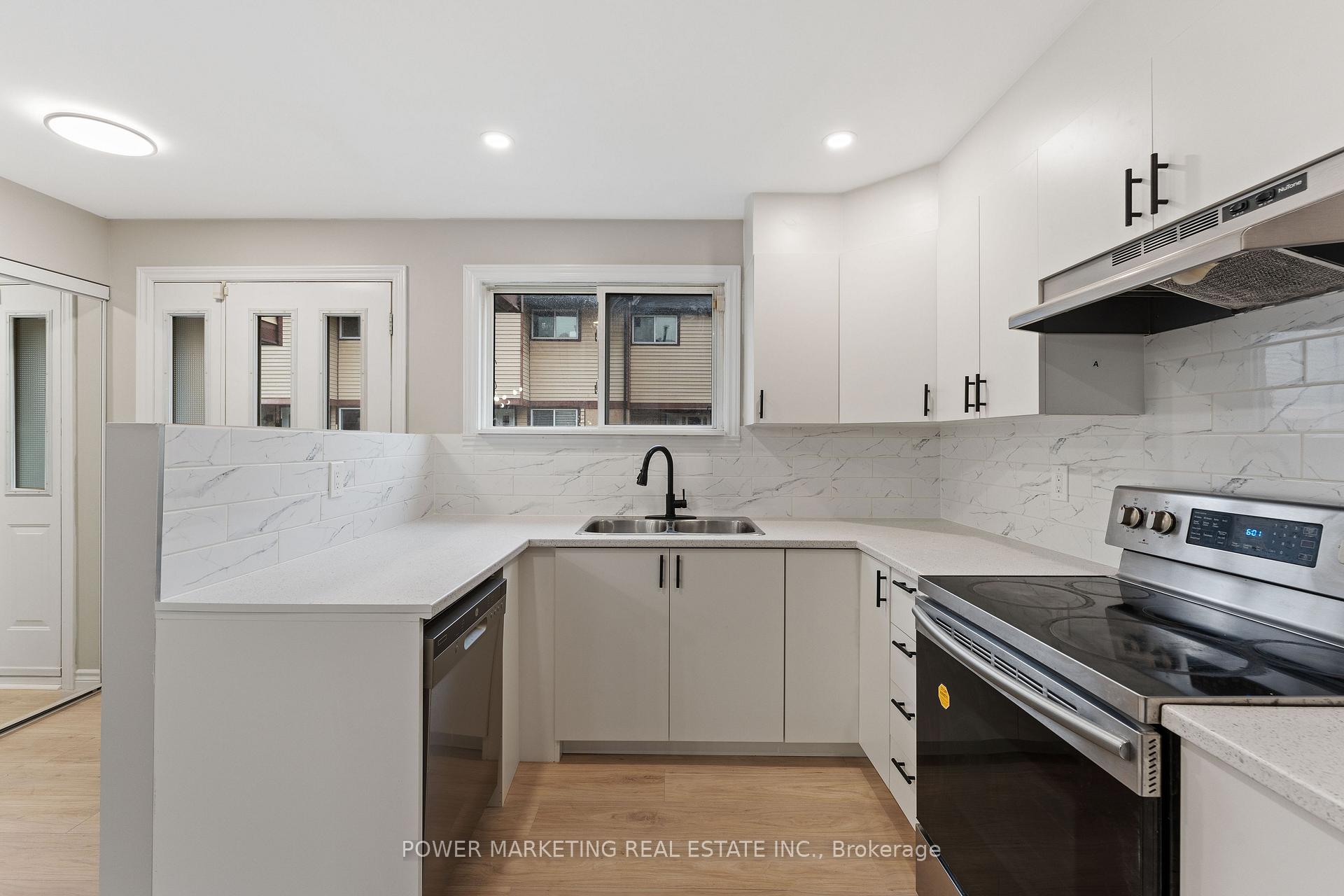 Photo 7 of 1566 Feather Lane, Ottawa, Sawmill Creek/Timbermill — HOMEH