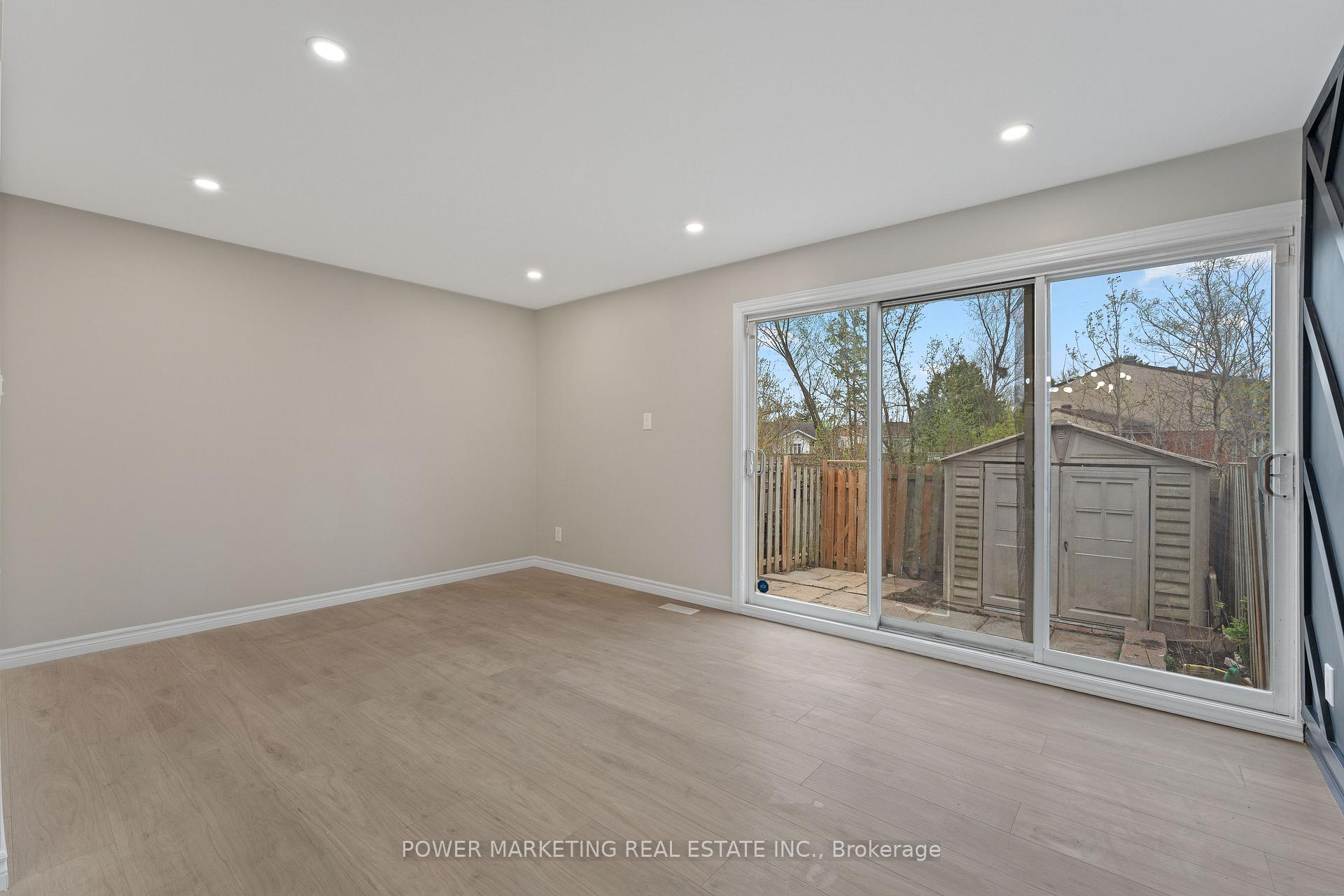 Photo 10 of 1566 Feather Lane, Ottawa, Sawmill Creek/Timbermill — HOMEH