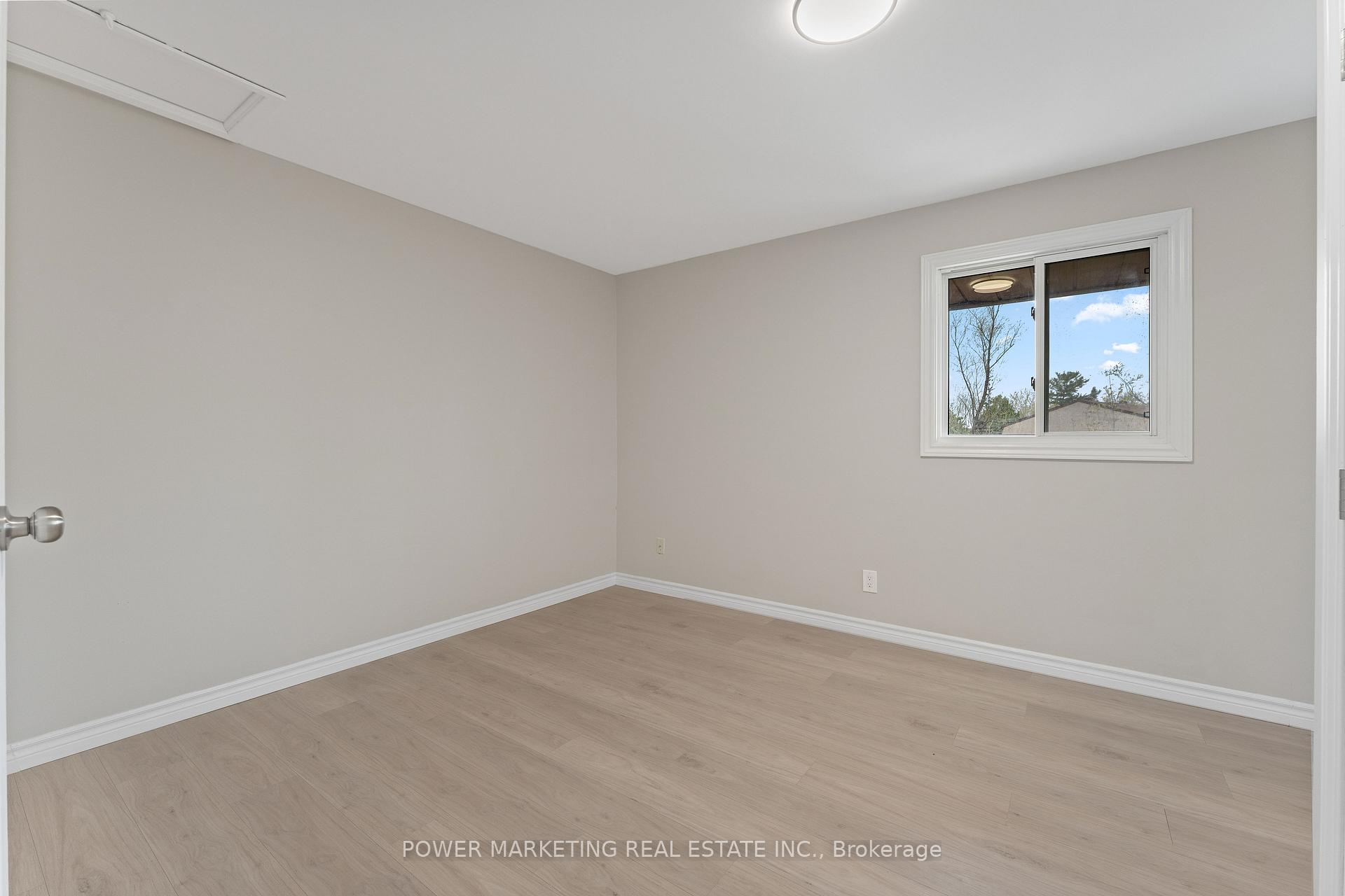 Photo 15 of 1566 Feather Lane, Ottawa, Sawmill Creek/Timbermill — HOMEH