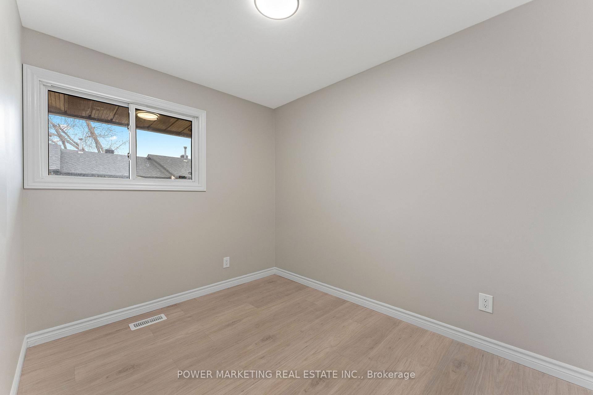 Photo 18 of 1566 Feather Lane, Ottawa, Sawmill Creek/Timbermill — HOMEH