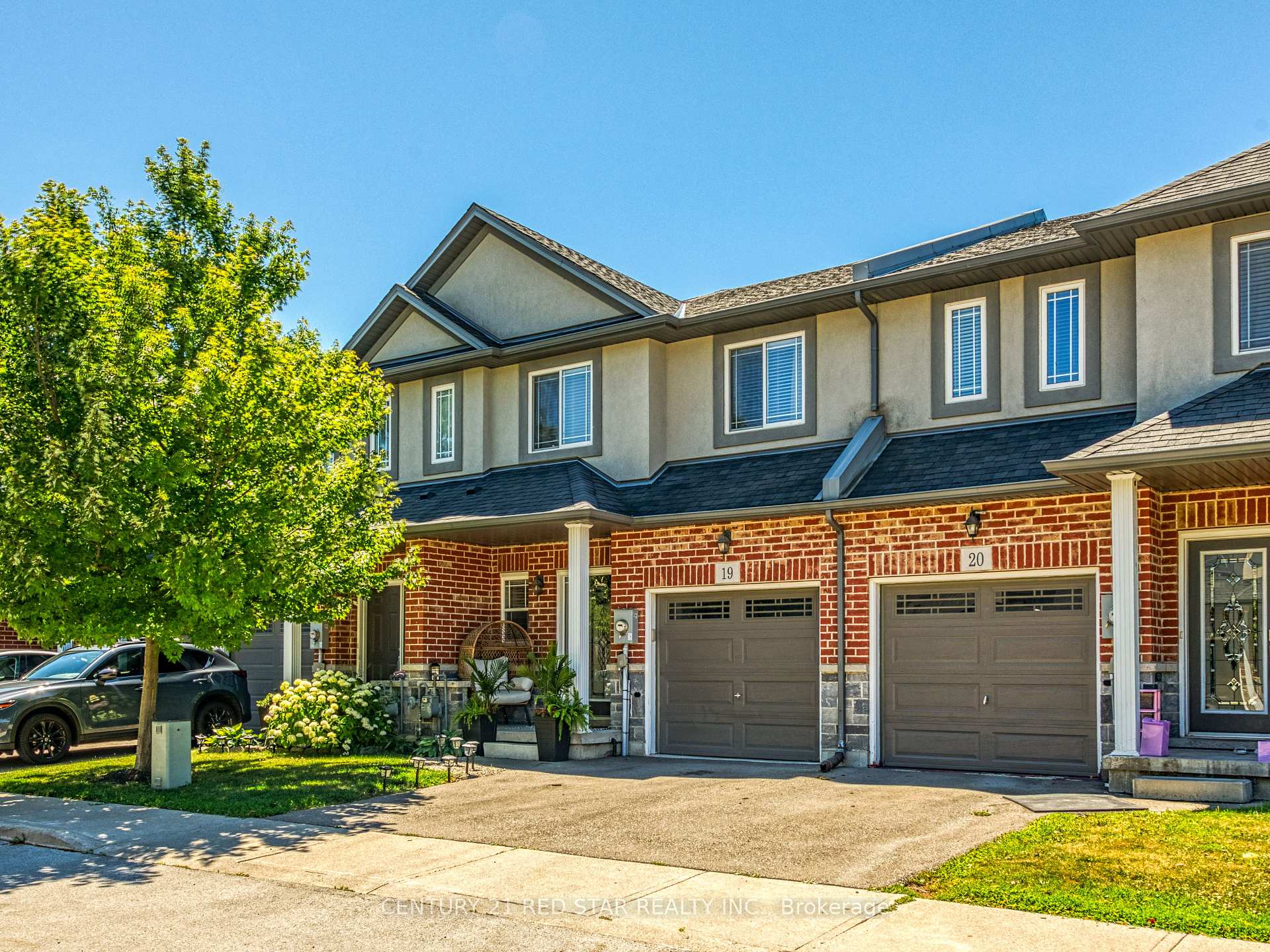 Front of Unit 19, 345 Glancaster Road