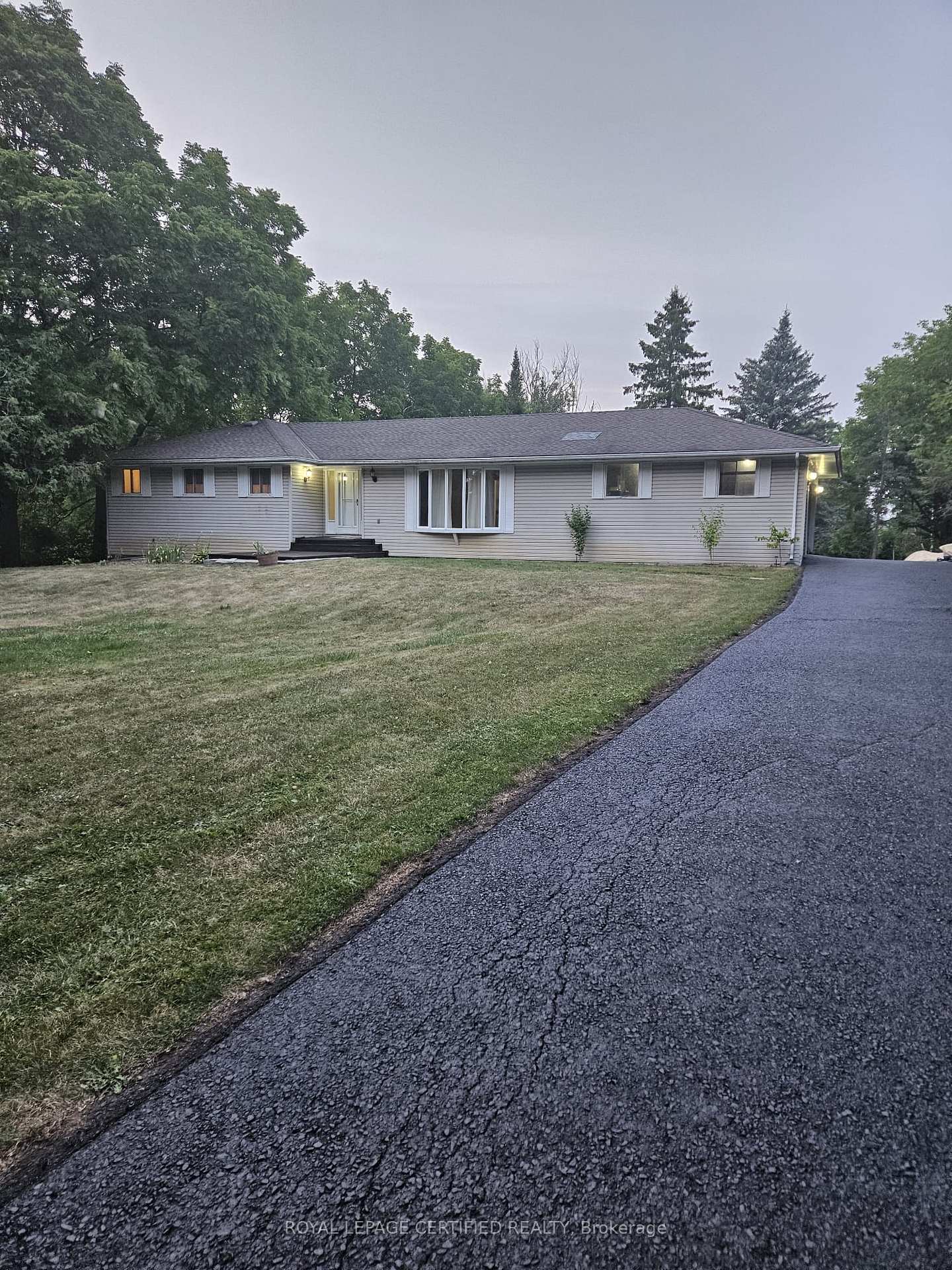 Photo 1 of 15421 Mount Hope Road, Caledon, Palgrave — HOMEH