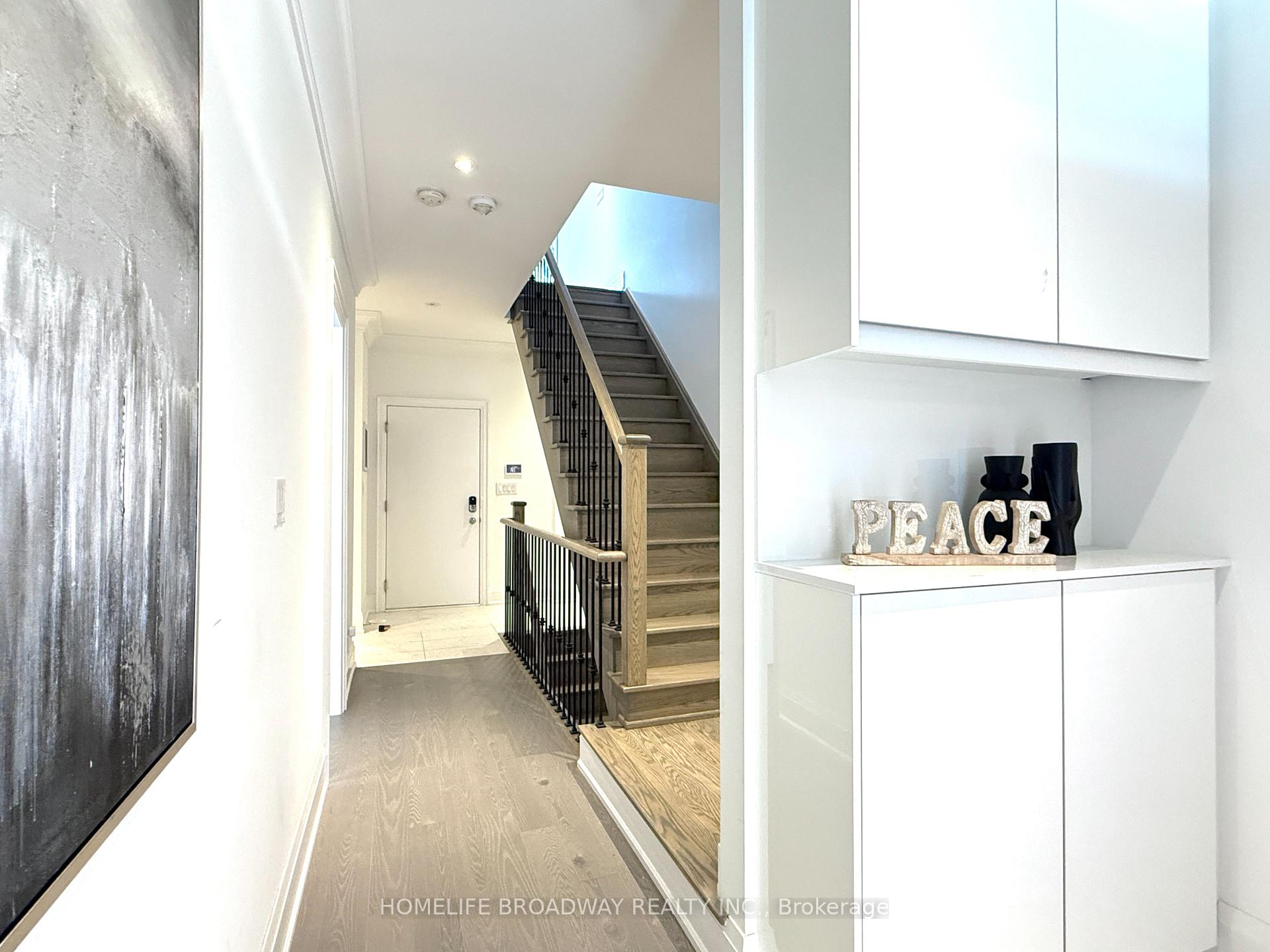 Photo 2 of 29 Gandhi Lane, Markham, Commerce Valley — HOMEH