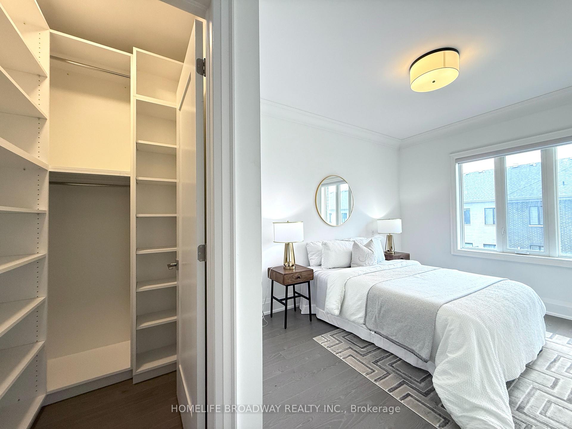 Photo 14 of 29 Gandhi Lane, Markham, Commerce Valley — HOMEH