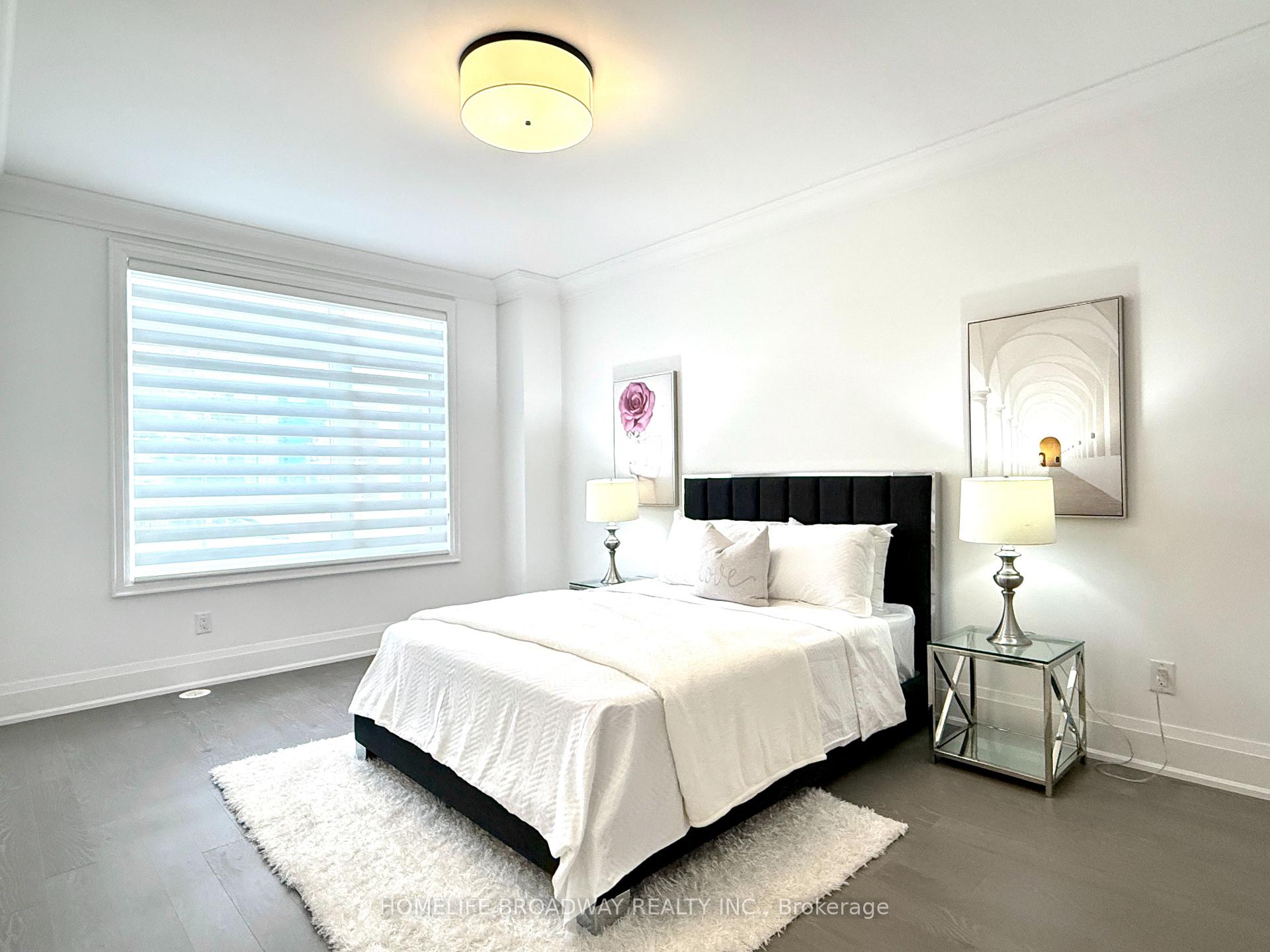 Photo 16 of 29 Gandhi Lane, Markham, Commerce Valley — HOMEH