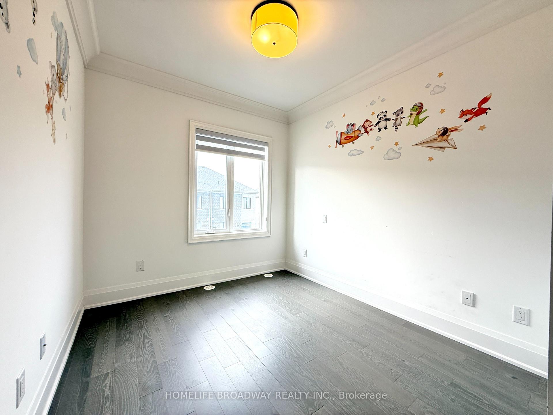 Photo 19 of 29 Gandhi Lane, Markham, Commerce Valley — HOMEH