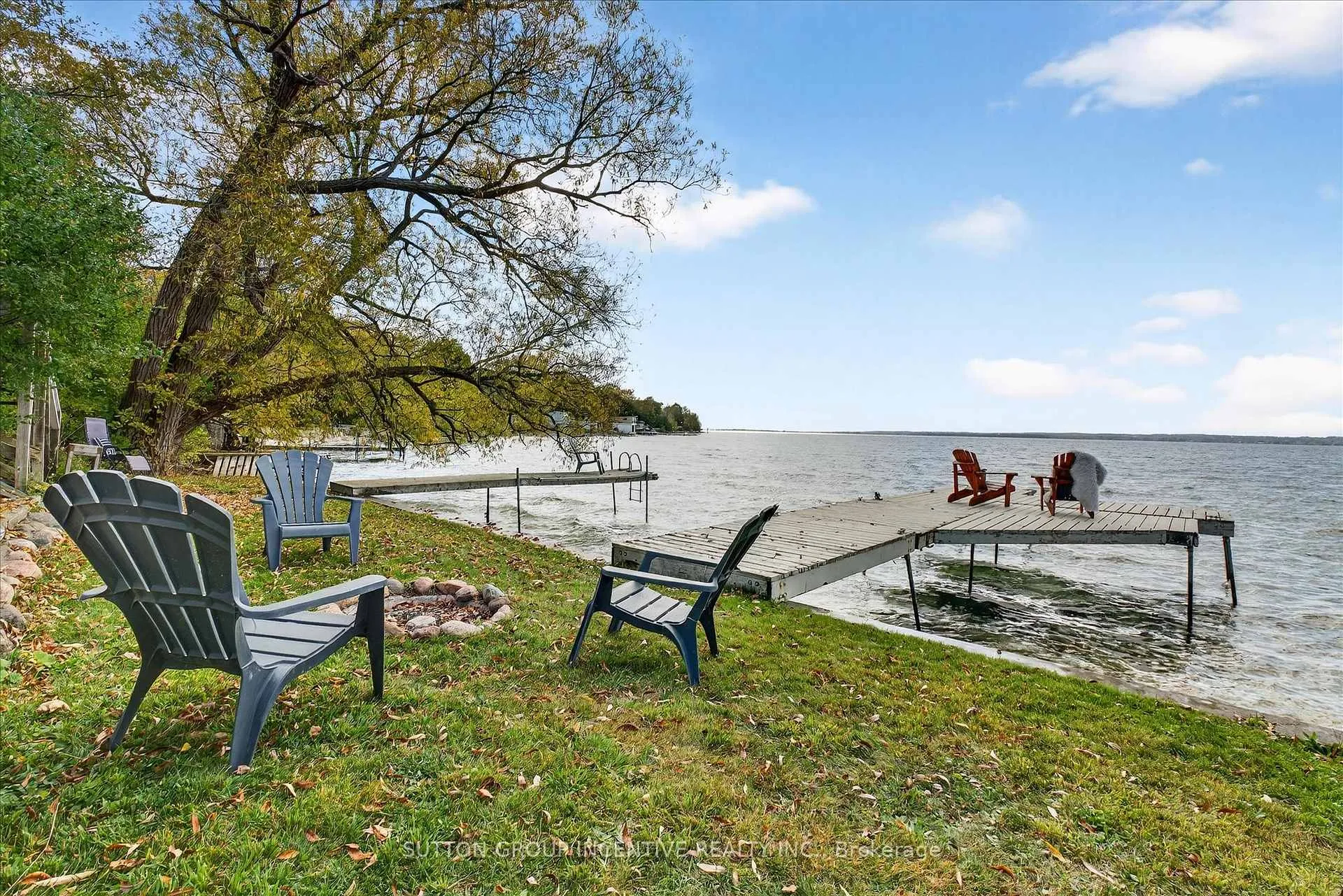 Photo 4 of 183 Lake Drive N, Georgina, Historic Lakeshore Communities — HOMEH