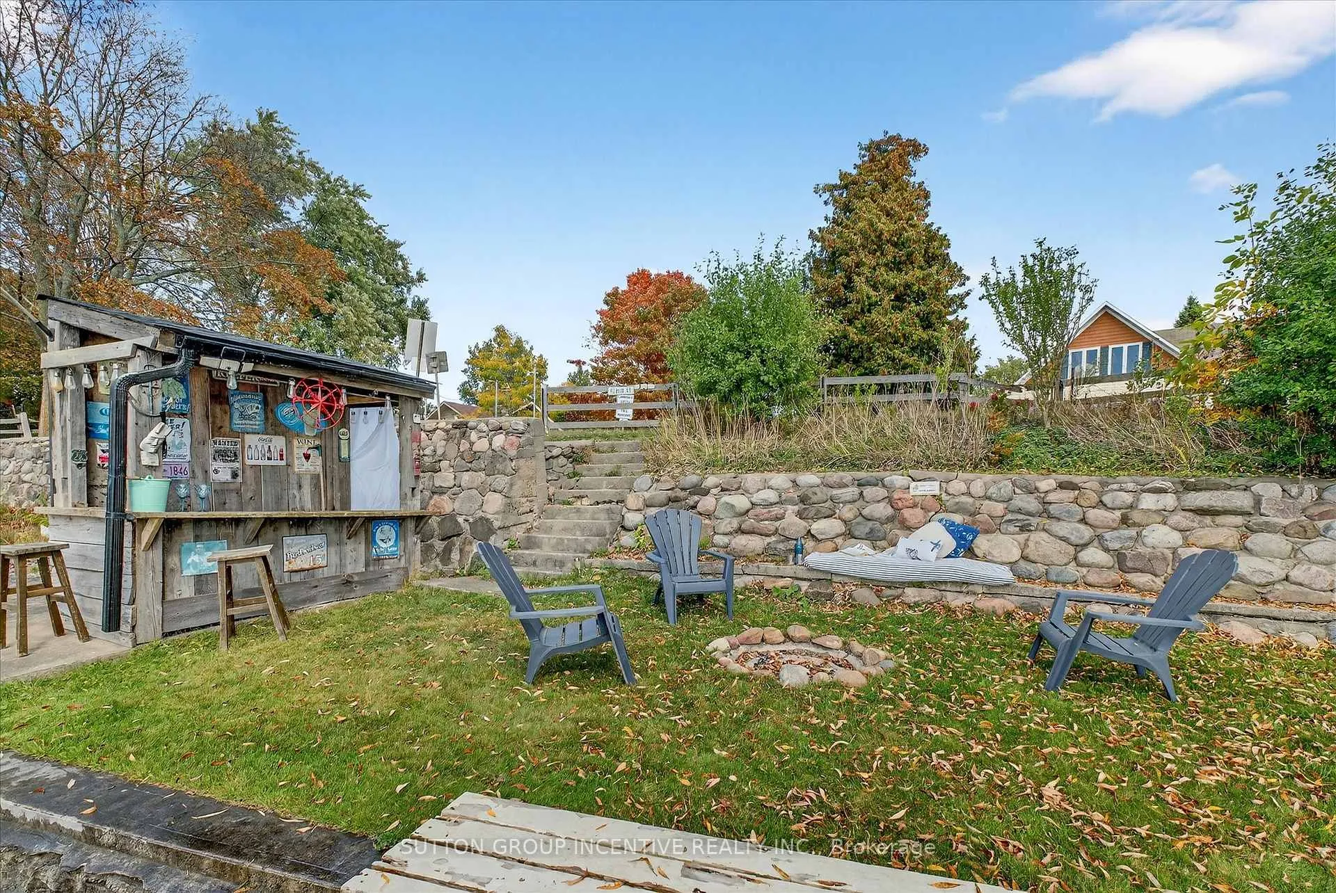 Photo 5 of 183 Lake Drive N, Georgina, Historic Lakeshore Communities — HOMEH
