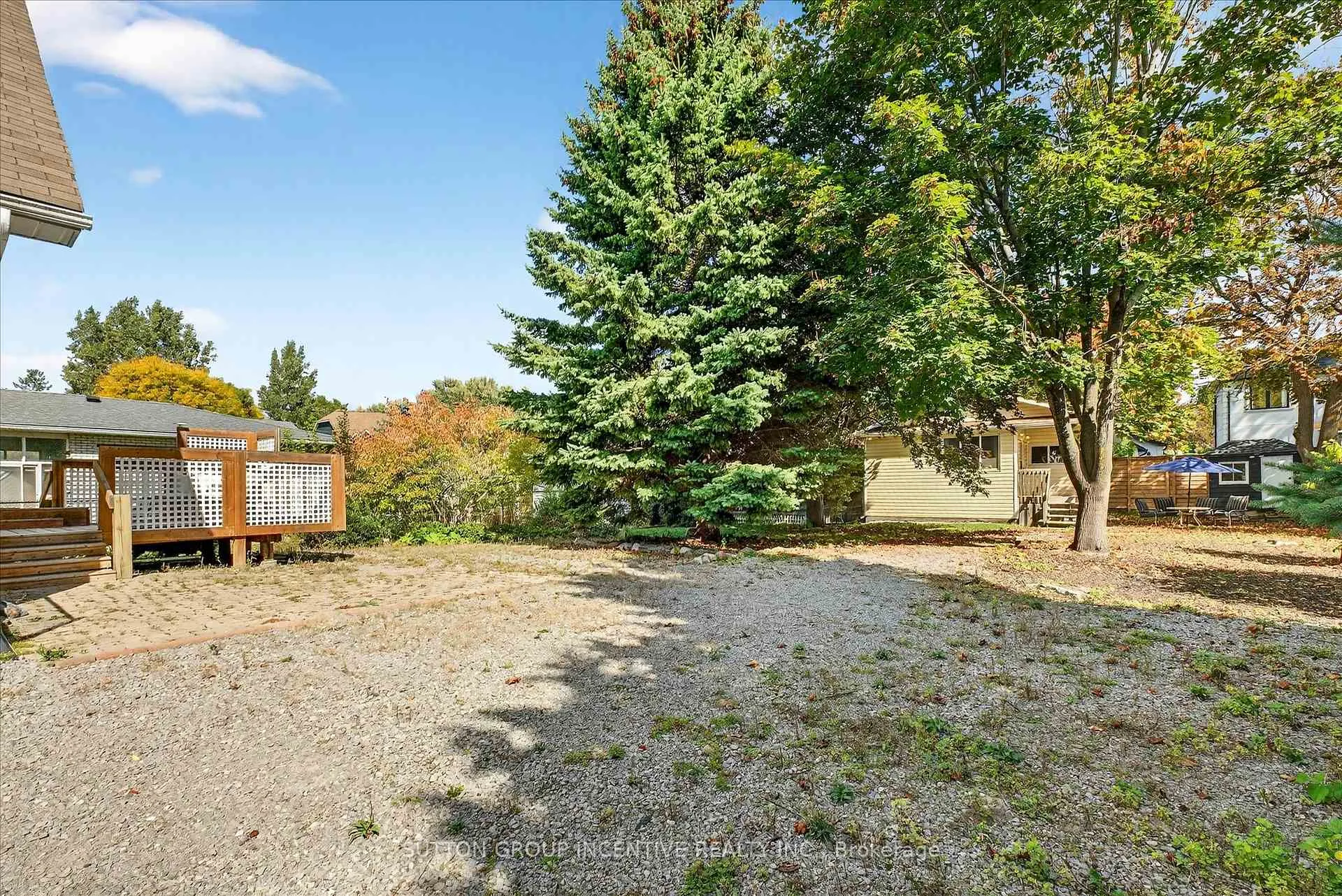 Photo 11 of 183 Lake Drive N, Georgina, Historic Lakeshore Communities — HOMEH