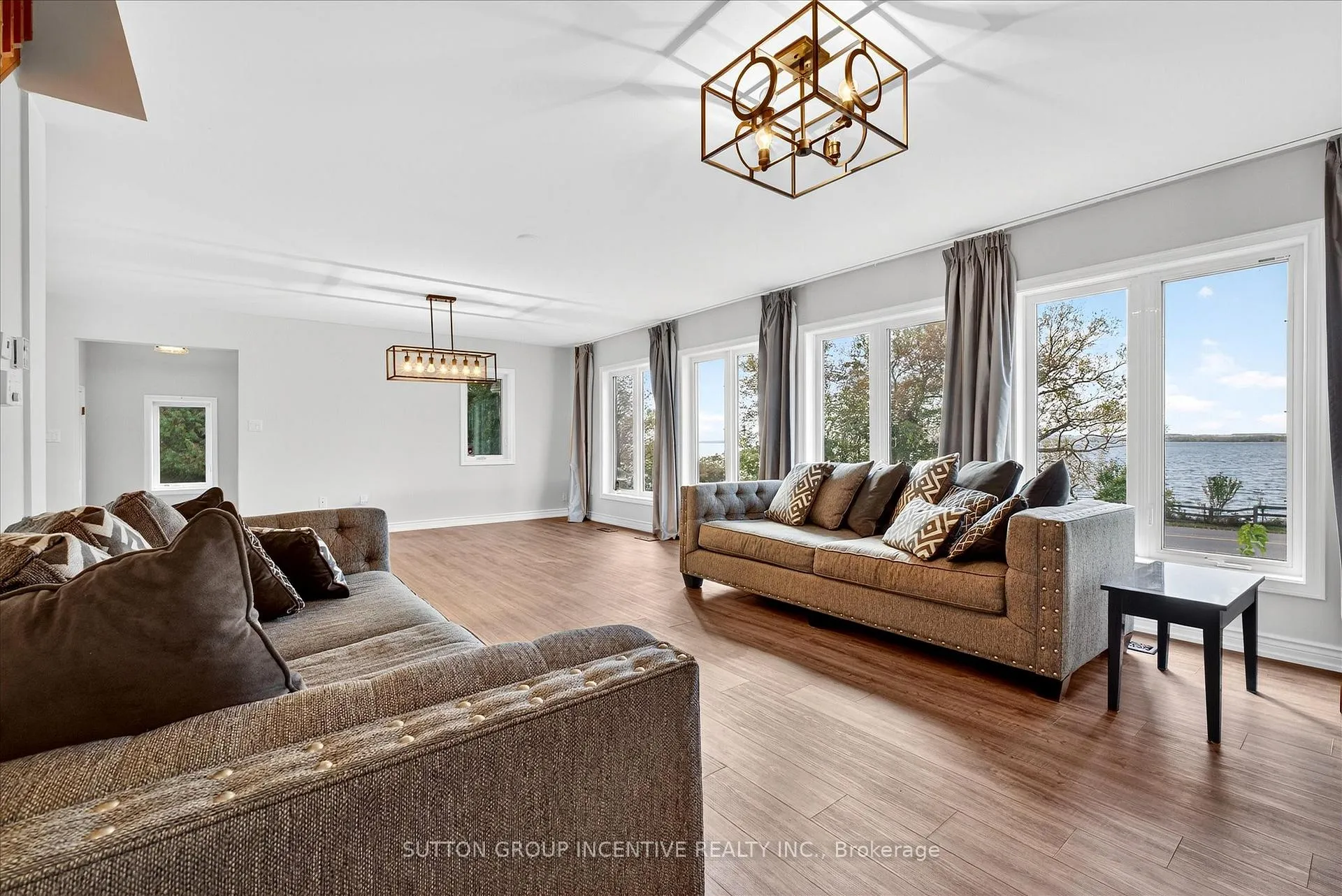 Photo 17 of 183 Lake Drive N, Georgina, Historic Lakeshore Communities — HOMEH