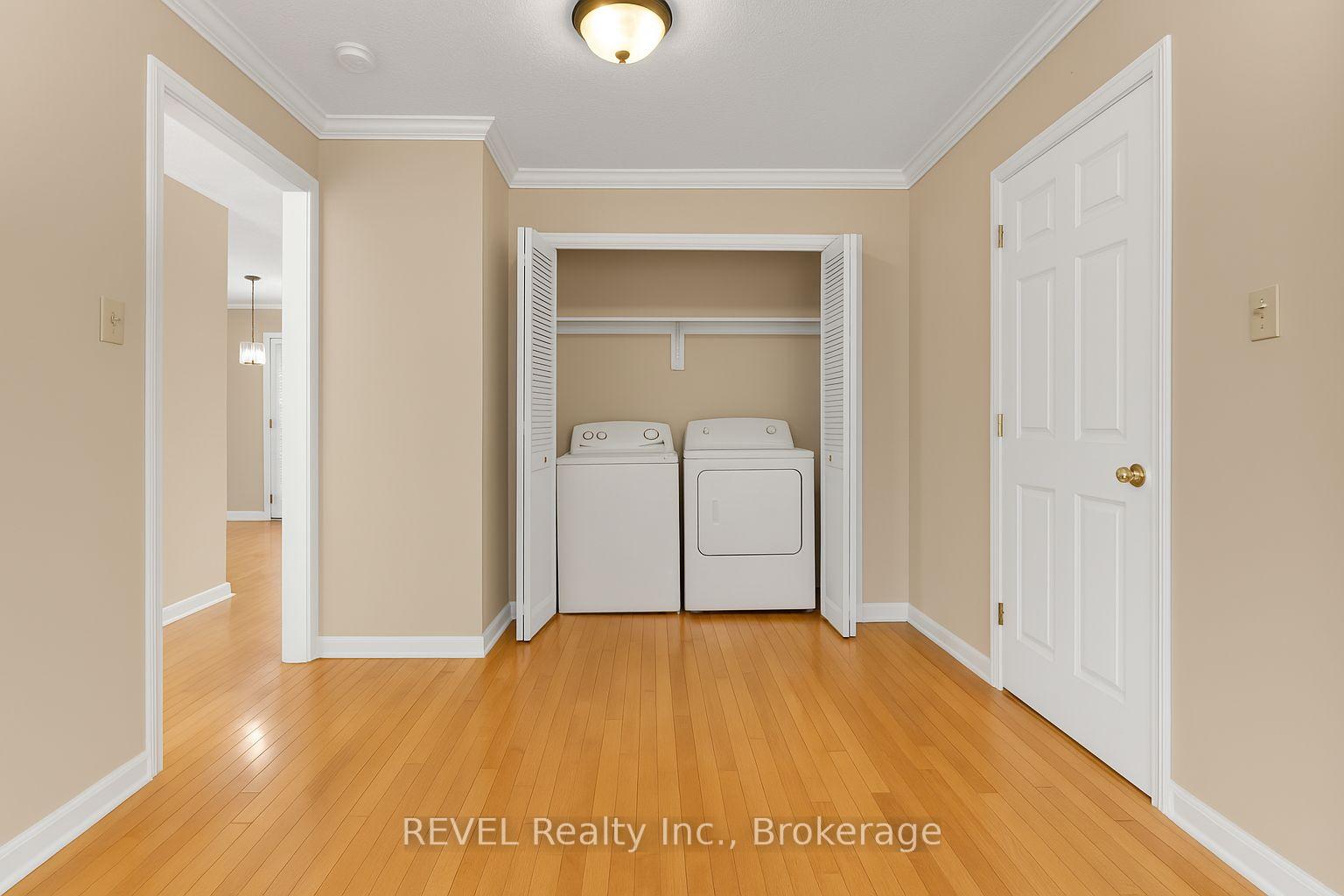 Photo 5 of Unit 20, 10 Wentworth Drive, Grimsby, Grimsby East — HOMEH