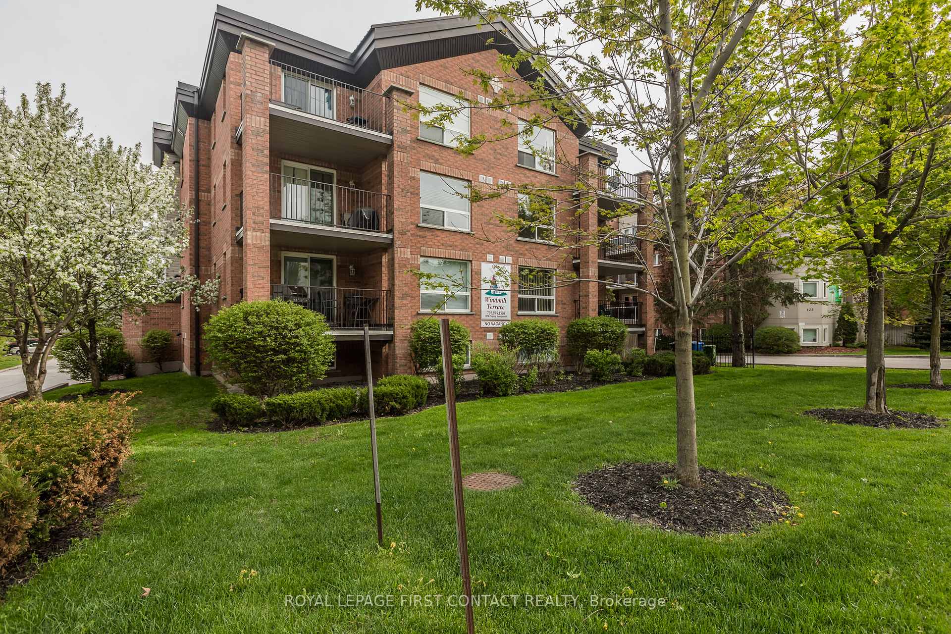 Front of Unit 103, 117 Edgehill Drive