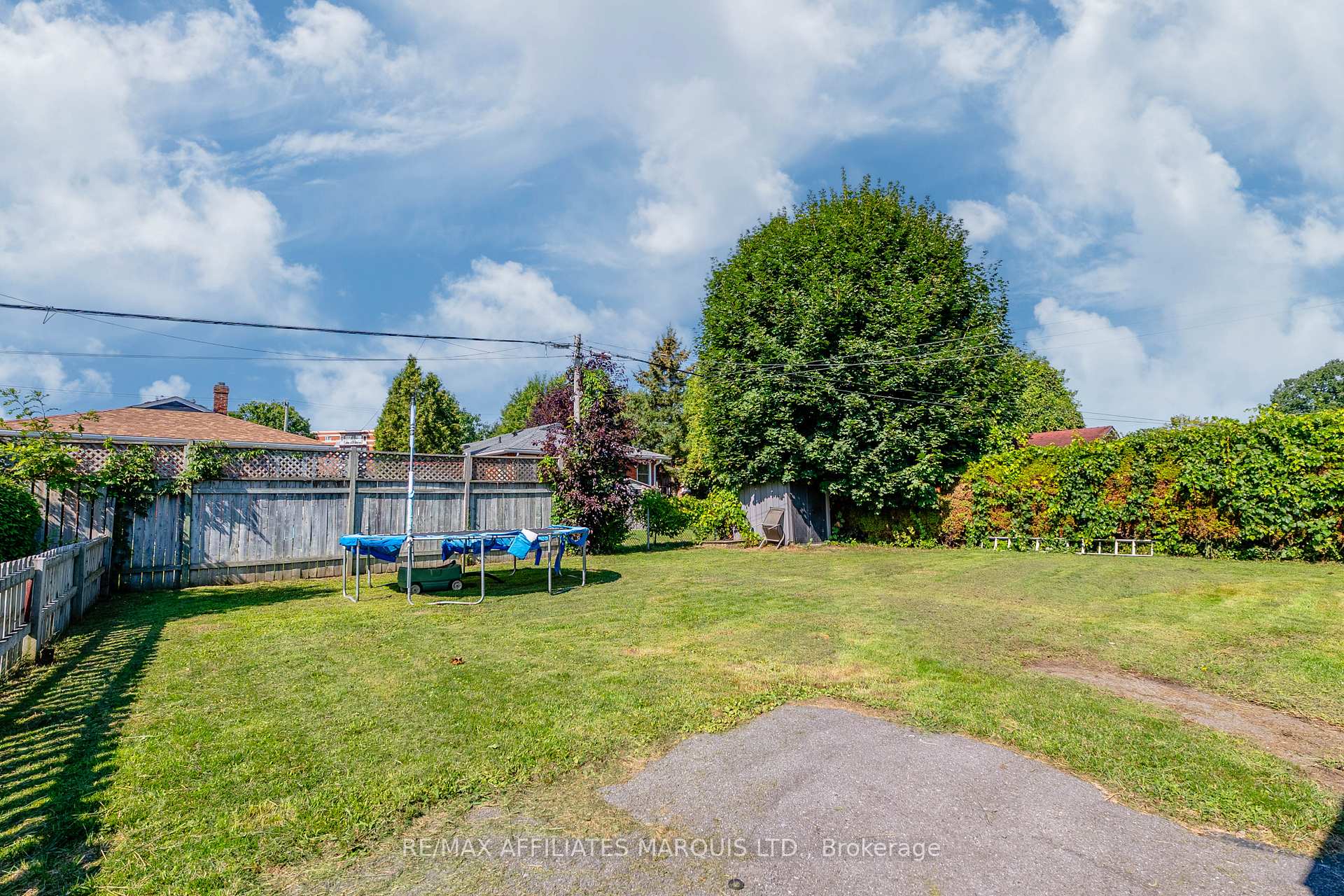 Photo 23 of 613 Carleton Street, Cornwall — HOMEH
