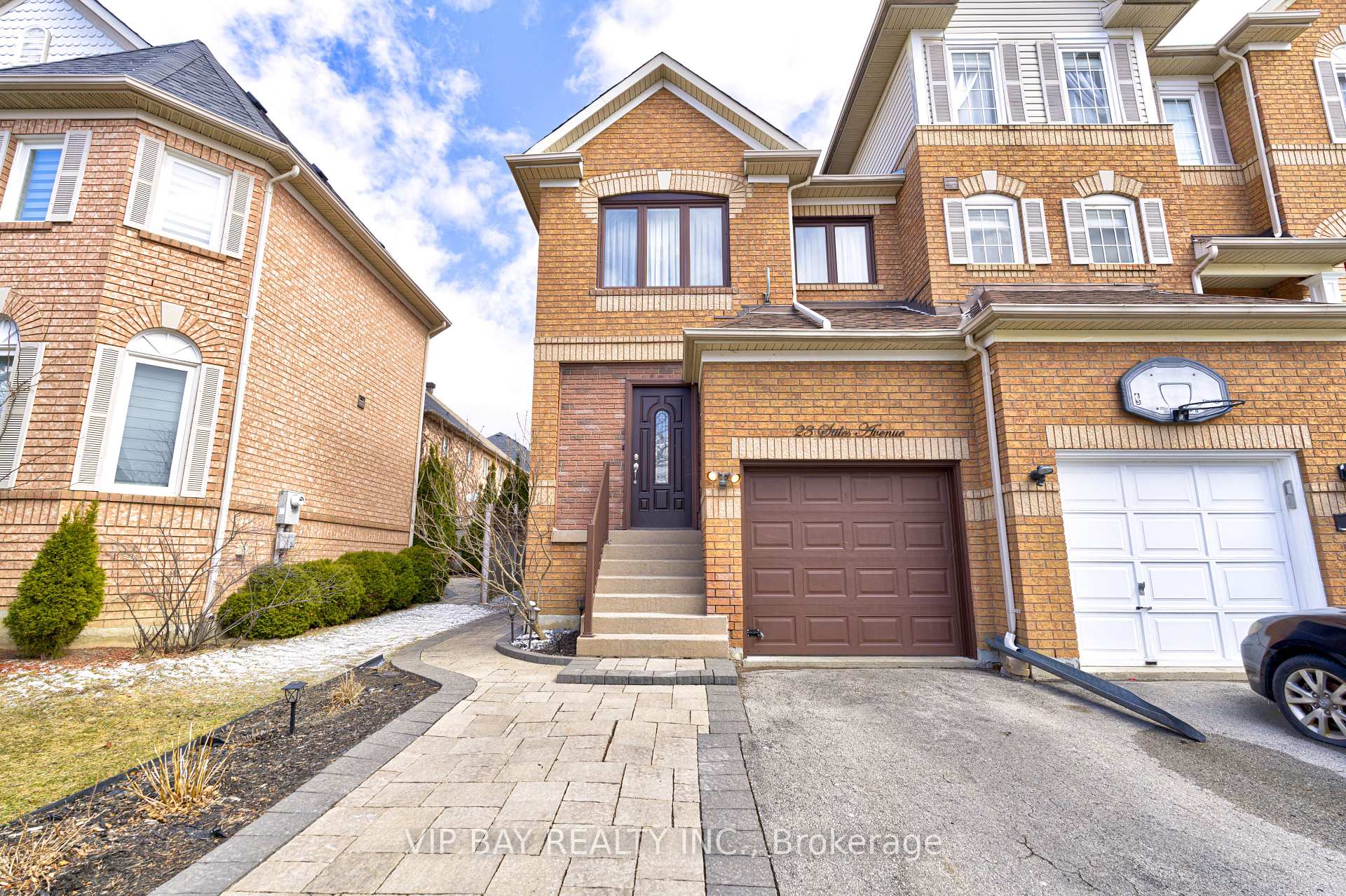 Photo 1 of 23 Stiles Avenue, Aurora, Bayview Wellington — HOMEH