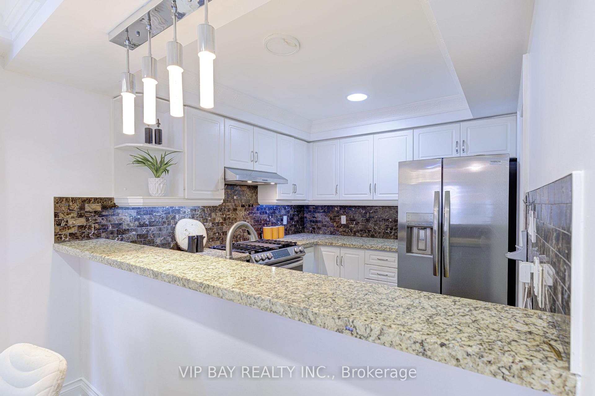 Photo 7 of 23 Stiles Avenue, Aurora, Bayview Wellington — HOMEH