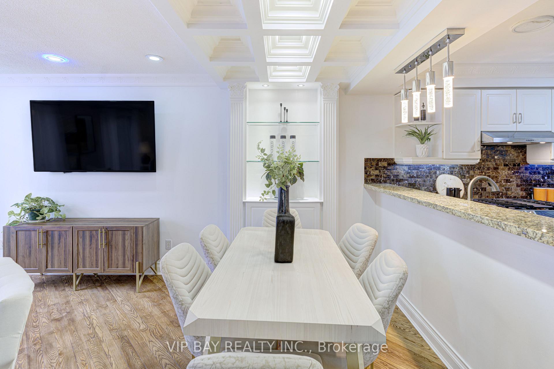 Photo 8 of 23 Stiles Avenue, Aurora, Bayview Wellington — HOMEH