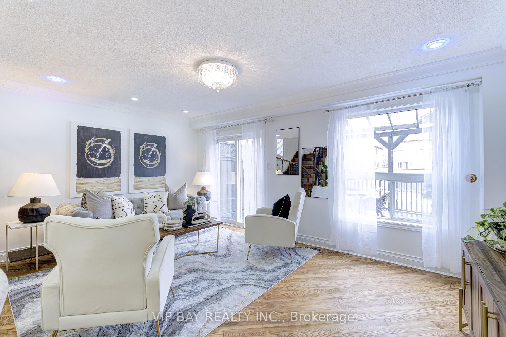 Photo 13 of 23 Stiles Avenue, Aurora, Bayview Wellington — HOMEH