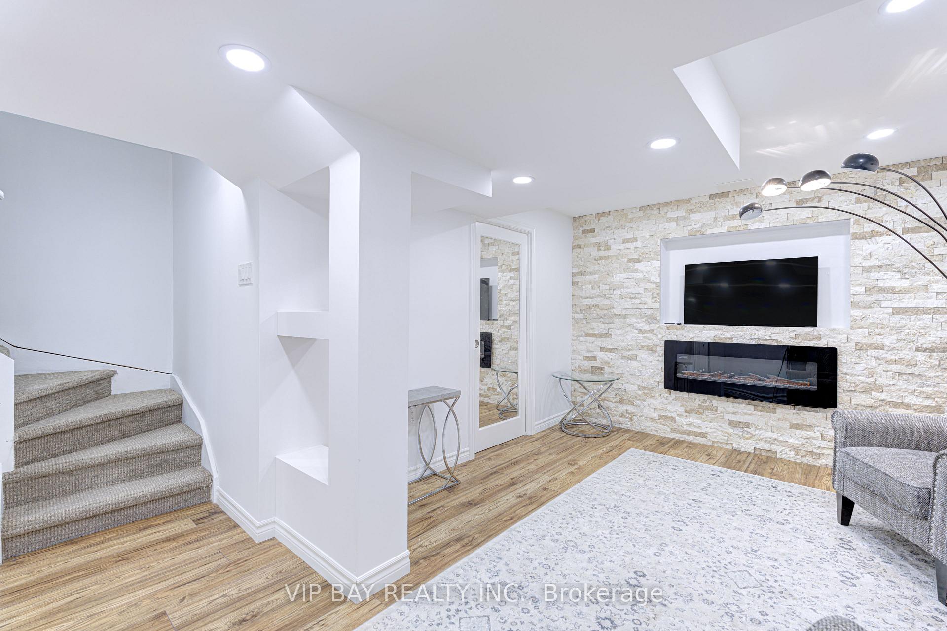 Photo 33 of 23 Stiles Avenue, Aurora, Bayview Wellington — HOMEH
