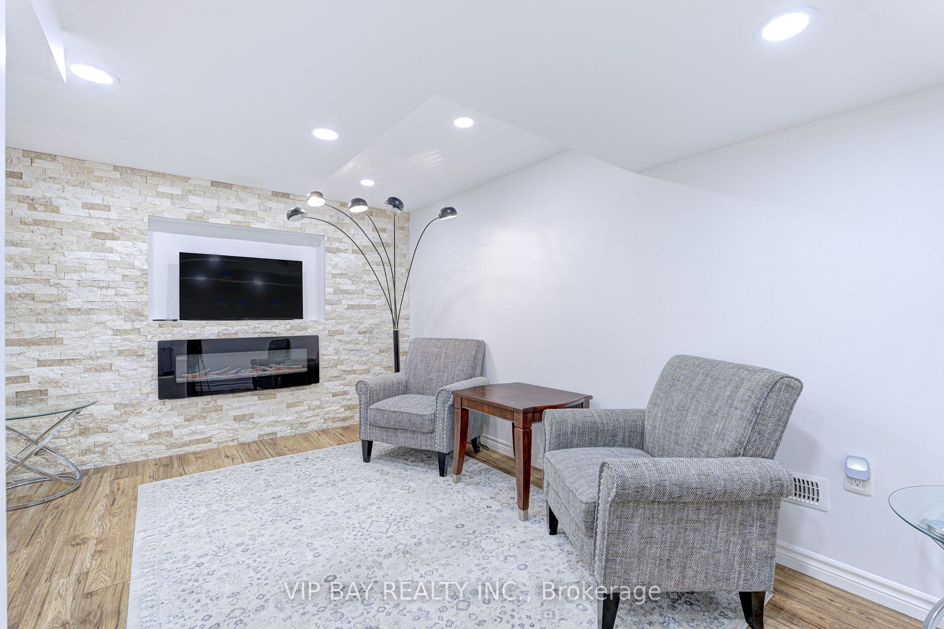 Photo 34 of 23 Stiles Avenue, Aurora, Bayview Wellington — HOMEH