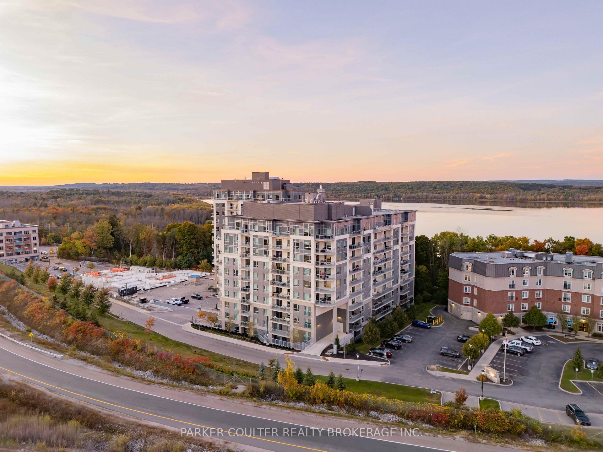 Photo 2 of Unit 207, 58 Lakeside Terrace, Barrie, Little Lake — HOMEH