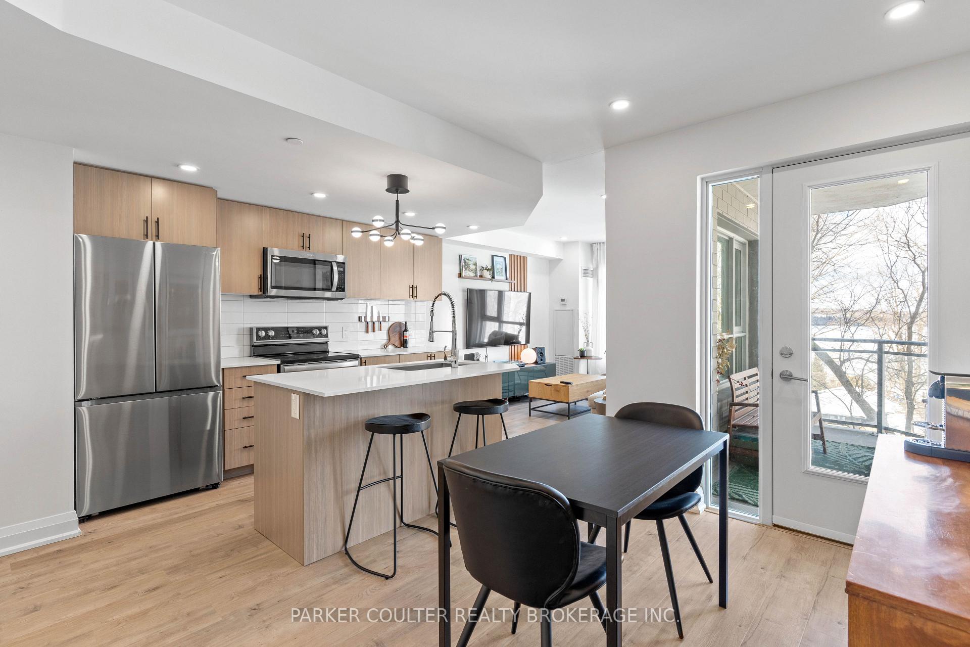 Photo 9 of Unit 207, 58 Lakeside Terrace, Barrie, Little Lake — HOMEH
