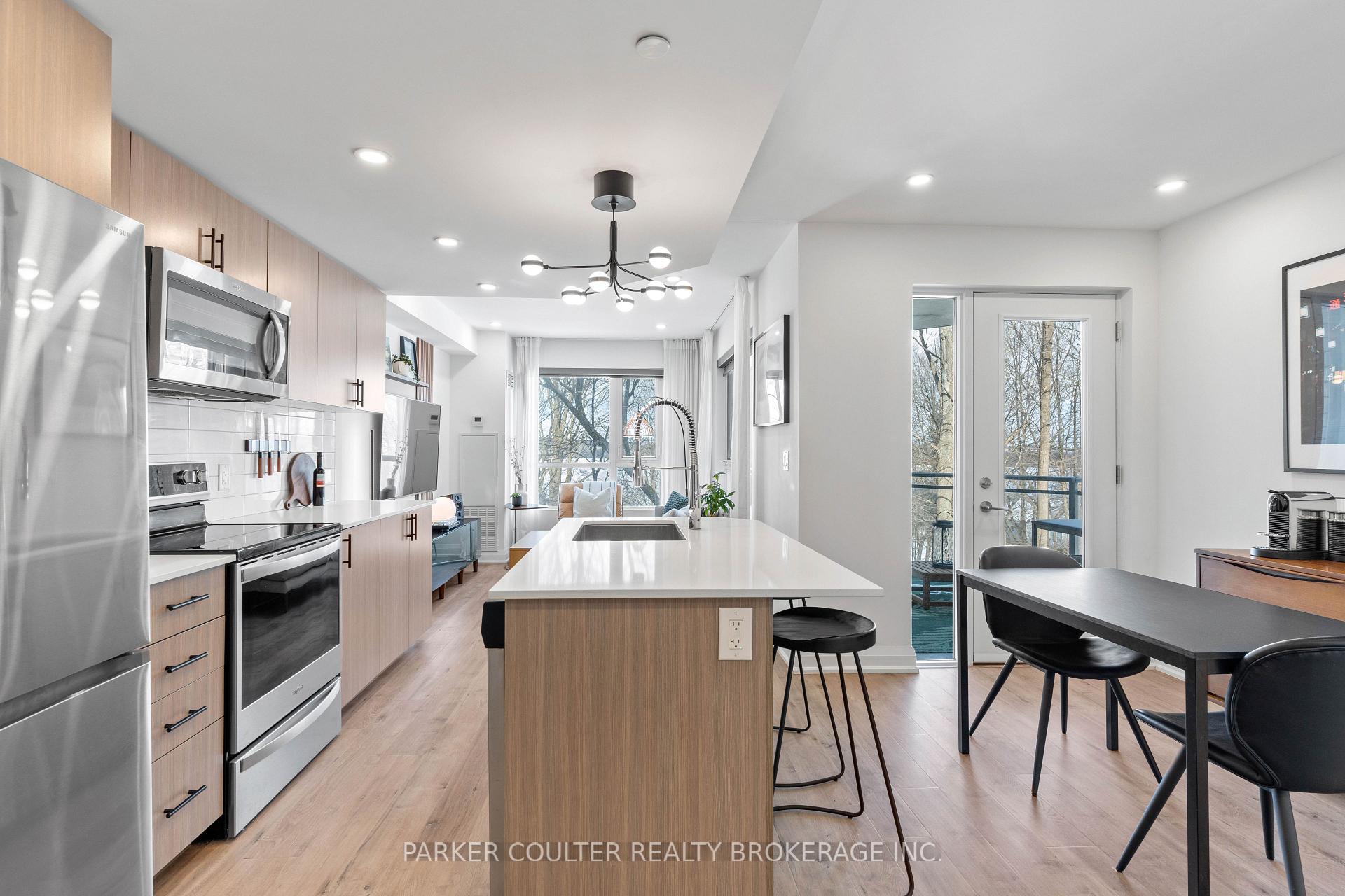 Photo 11 of Unit 207, 58 Lakeside Terrace, Barrie, Little Lake — HOMEH