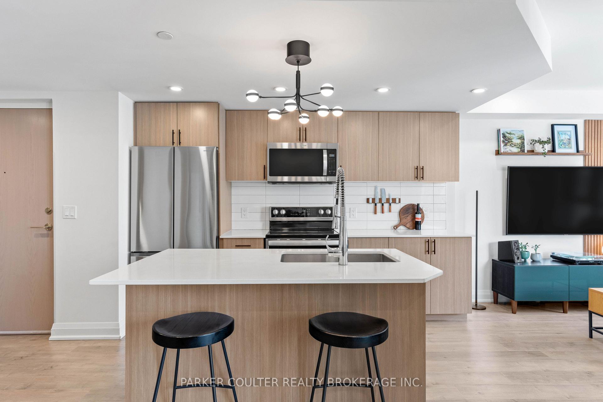 Photo 23 of Unit 207, 58 Lakeside Terrace, Barrie, Little Lake — HOMEH