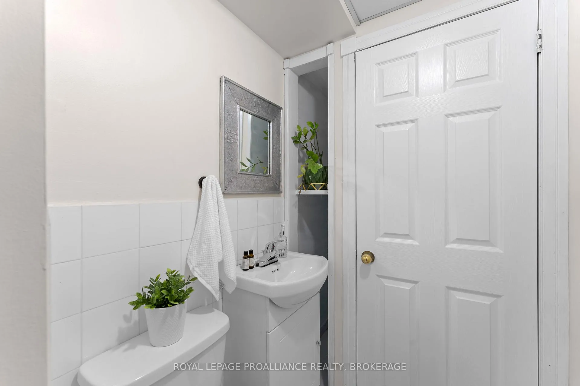 Photo 22 of 80 Hickory Street, Gananoque — HOMEH
