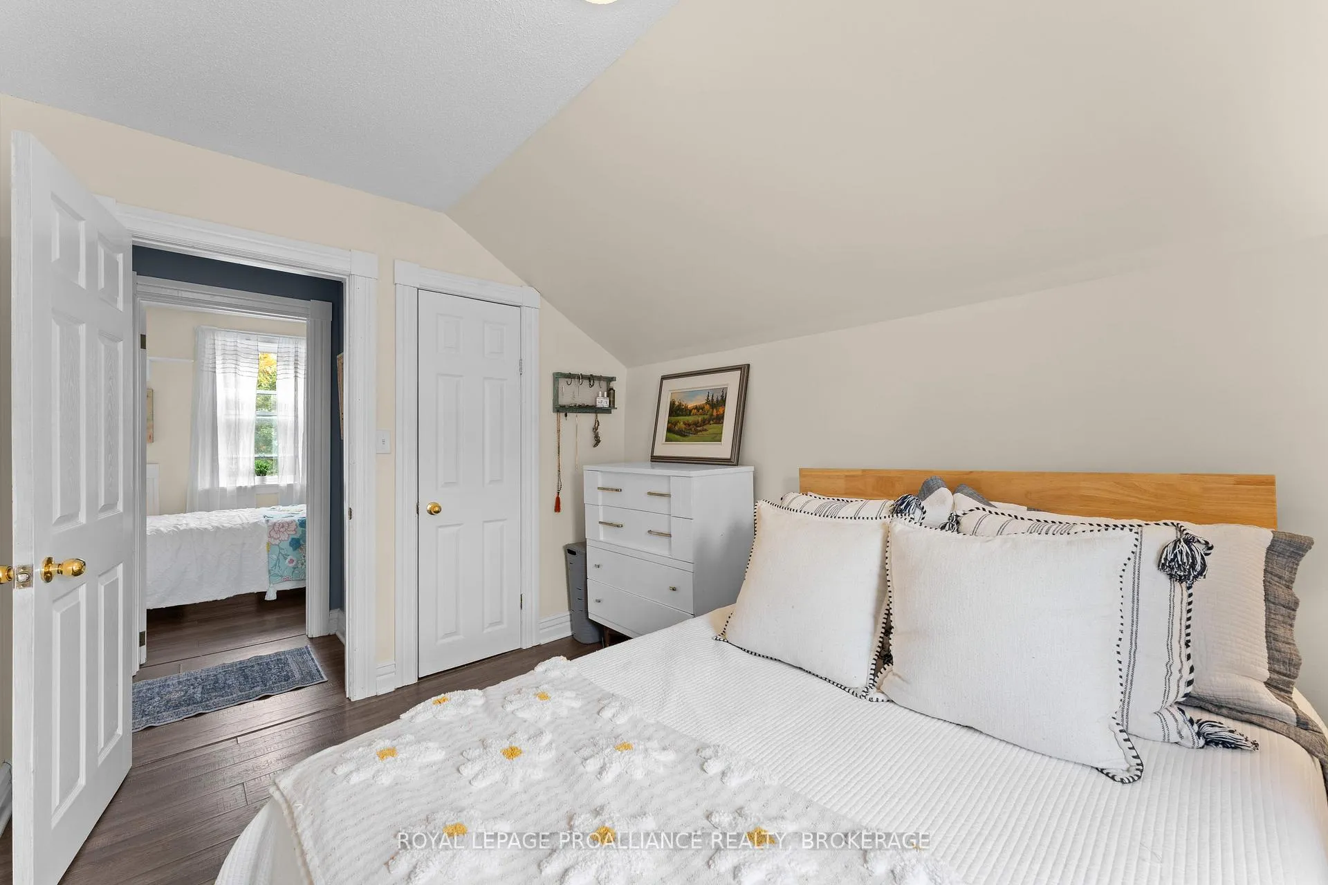 Photo 35 of 80 Hickory Street, Gananoque — HOMEH