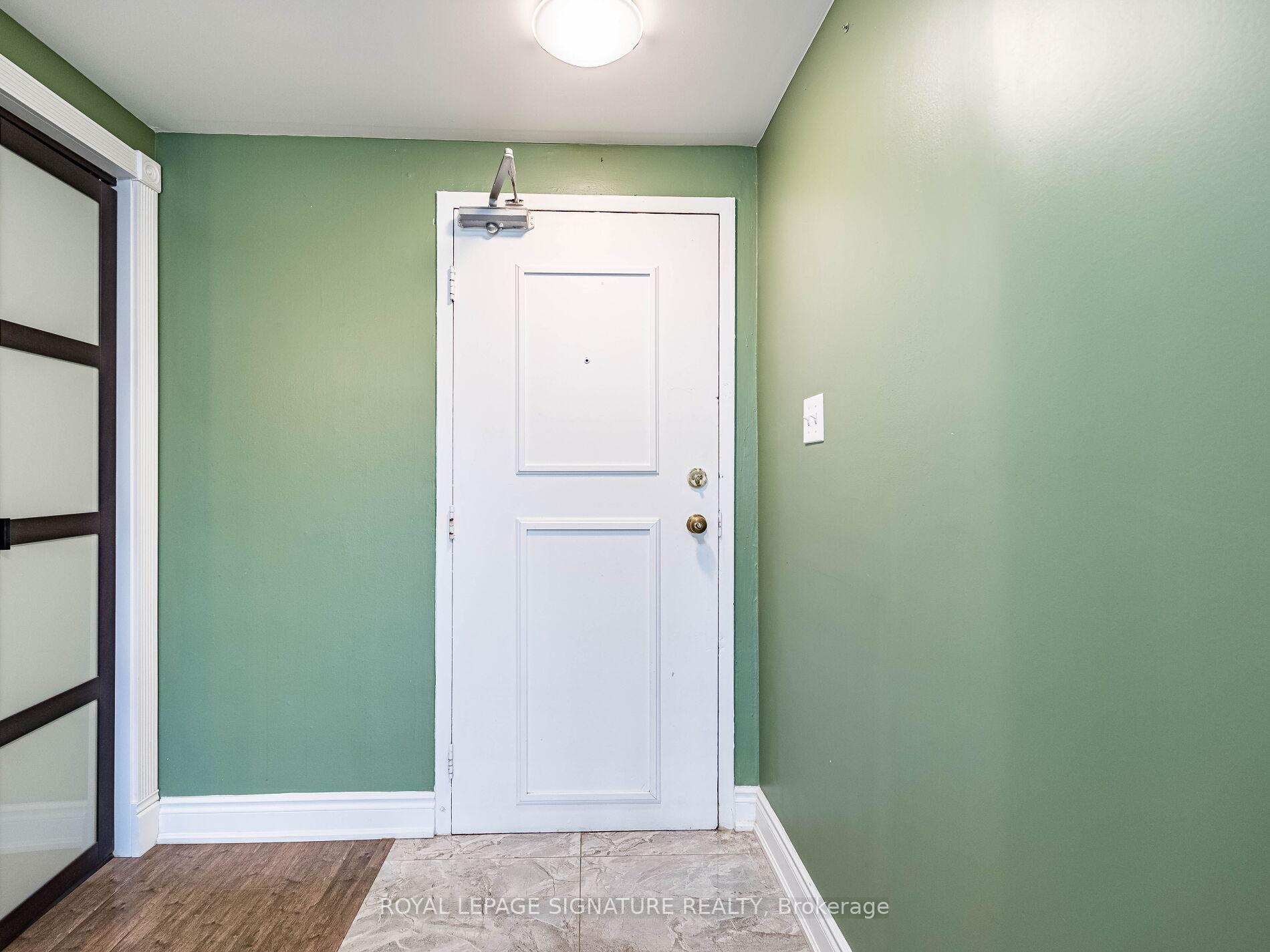 Photo 4 of Unit 113, 370 Dixon Road, Etobicoke, Kingsview Village-The Westway — HOMEH