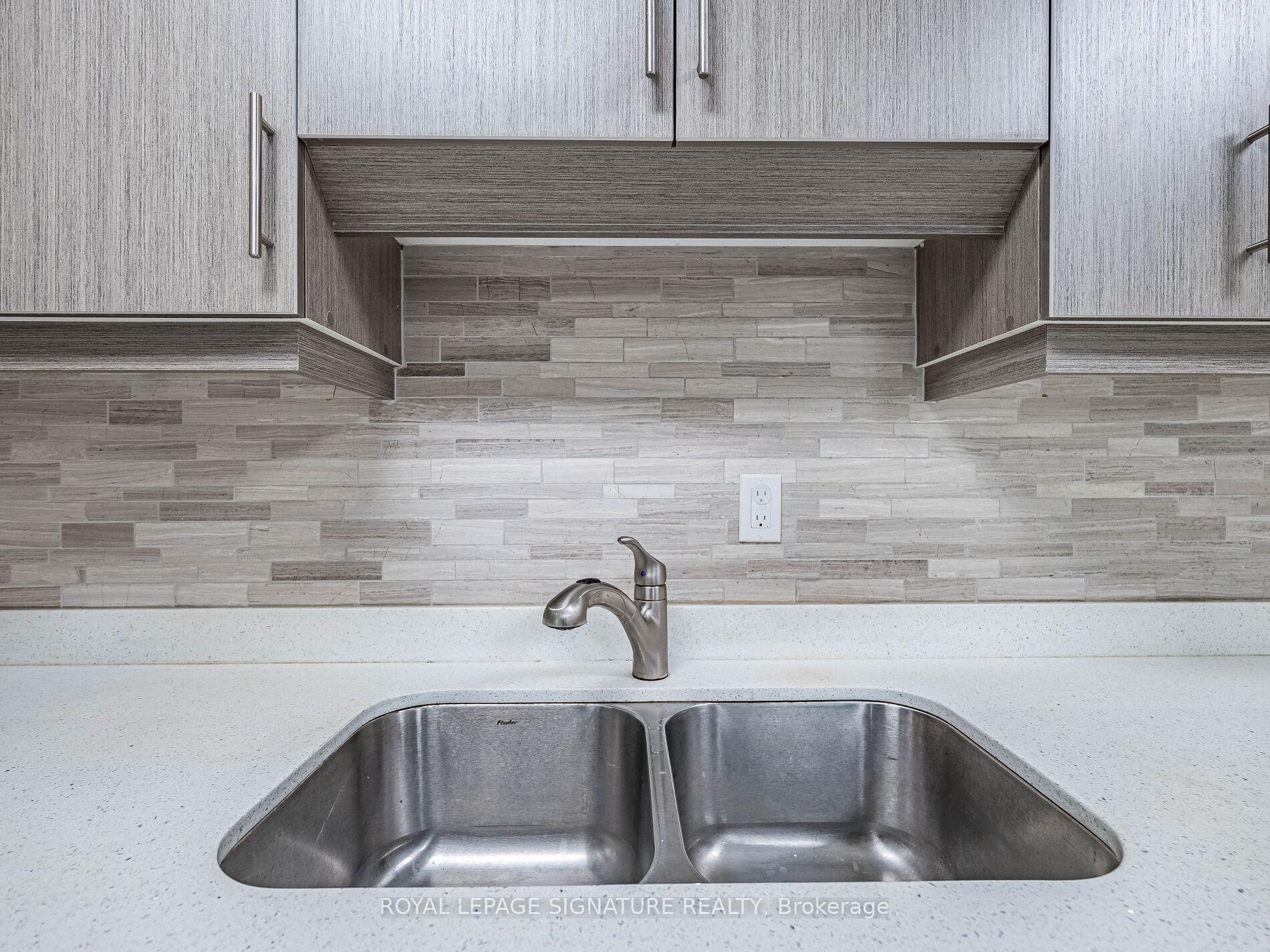 Photo 17 of Unit 113, 370 Dixon Road, Etobicoke, Kingsview Village-The Westway — HOMEH