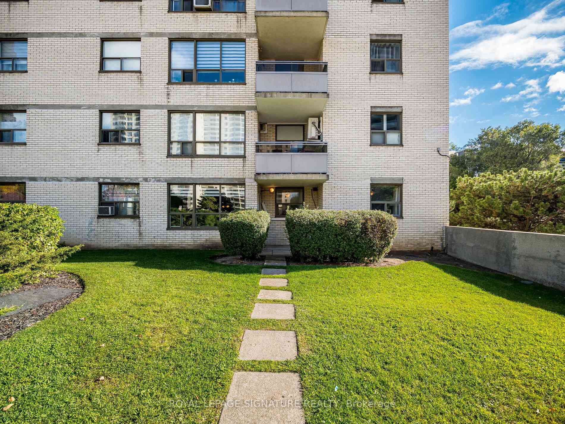 Photo 34 of Unit 113, 370 Dixon Road, Etobicoke, Kingsview Village-The Westway — HOMEH