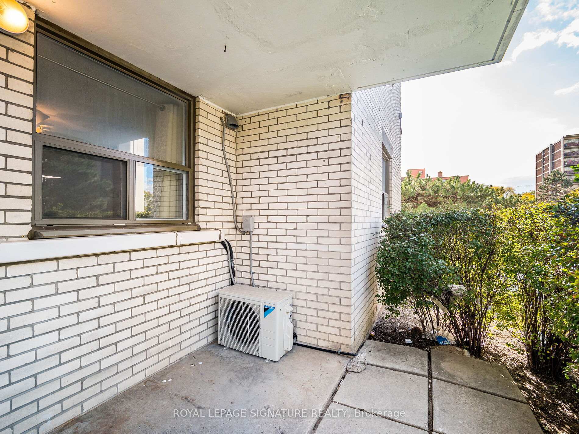Photo 37 of Unit 113, 370 Dixon Road, Etobicoke, Kingsview Village-The Westway — HOMEH