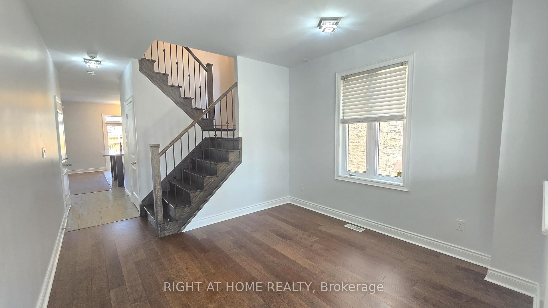 Photo 2 of 104 Fred Jackman Avenue, Clarington, Bowmanville — HOMEH