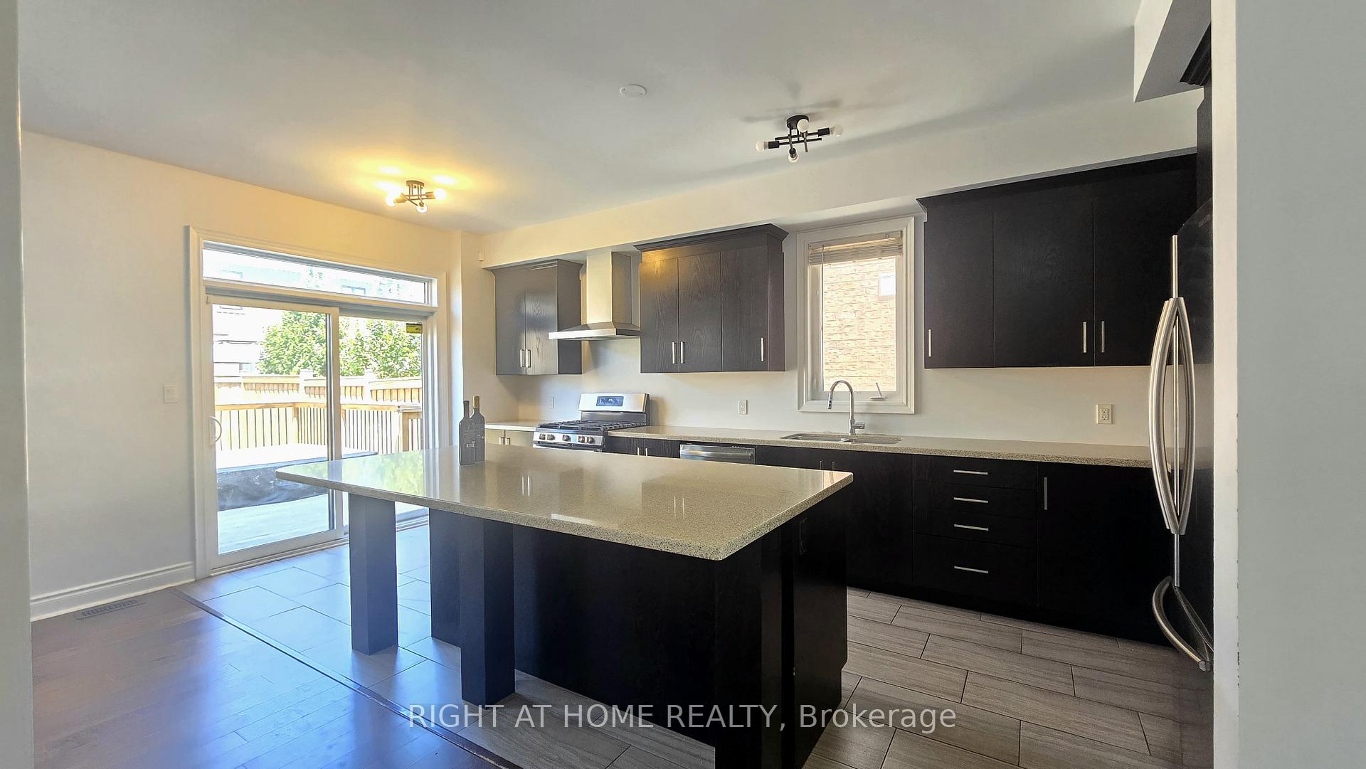 Photo 4 of 104 Fred Jackman Avenue, Clarington, Bowmanville — HOMEH