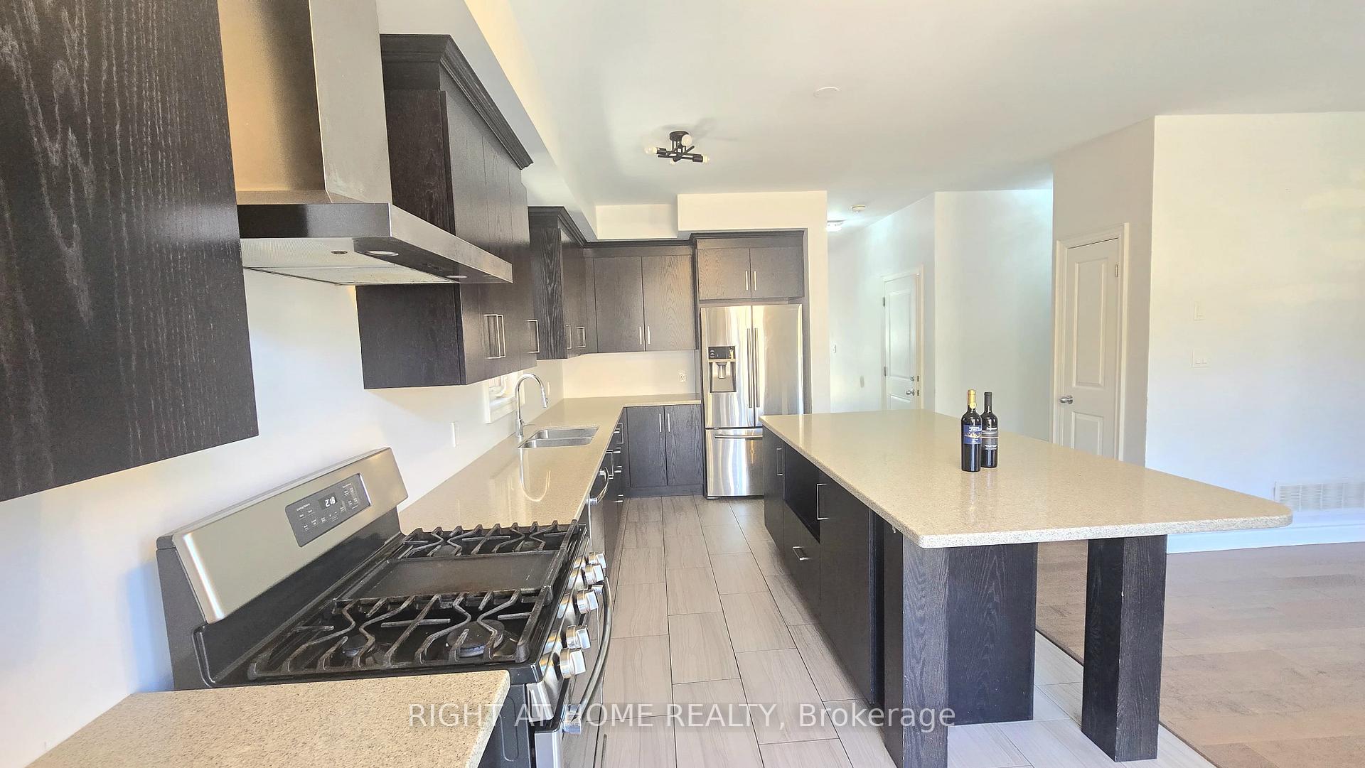 Photo 5 of 104 Fred Jackman Avenue, Clarington, Bowmanville — HOMEH