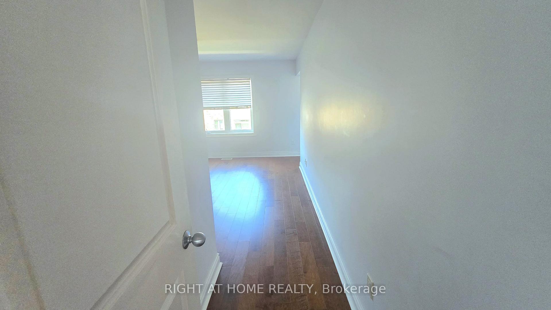 Photo 19 of 104 Fred Jackman Avenue, Clarington, Bowmanville — HOMEH