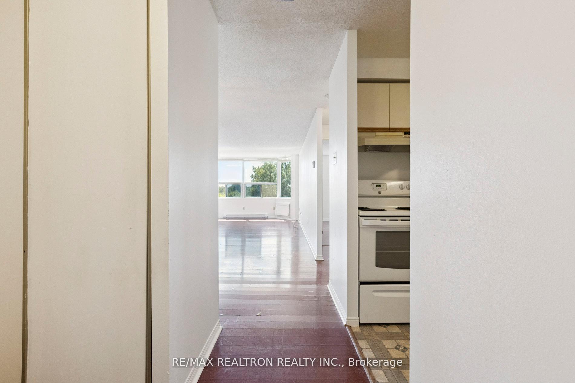 Photo 7 of Unit 408, 55 Green Valley Drive, Kitchener — HOMEH