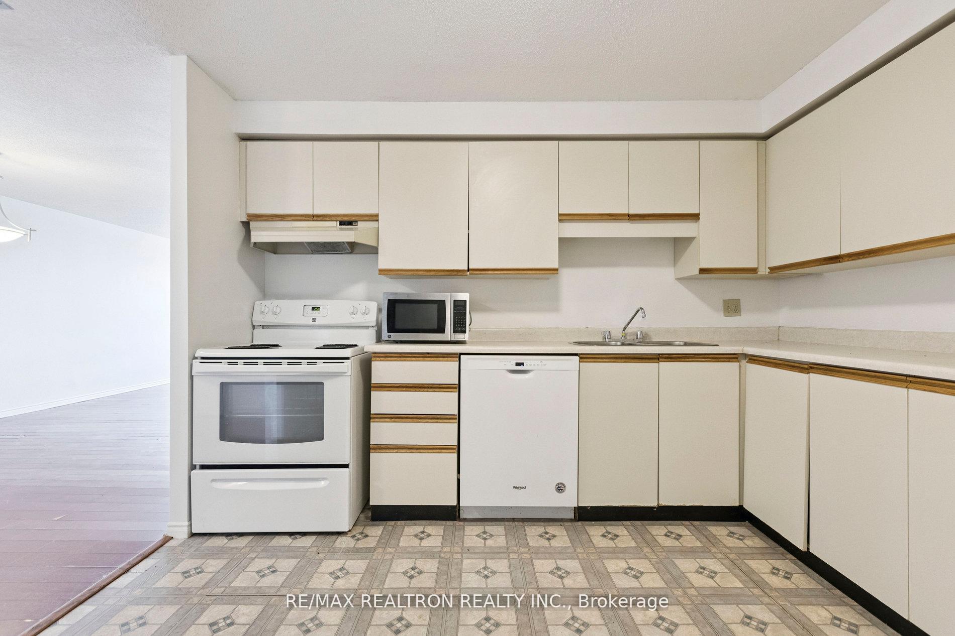 Photo 9 of Unit 408, 55 Green Valley Drive, Kitchener — HOMEH