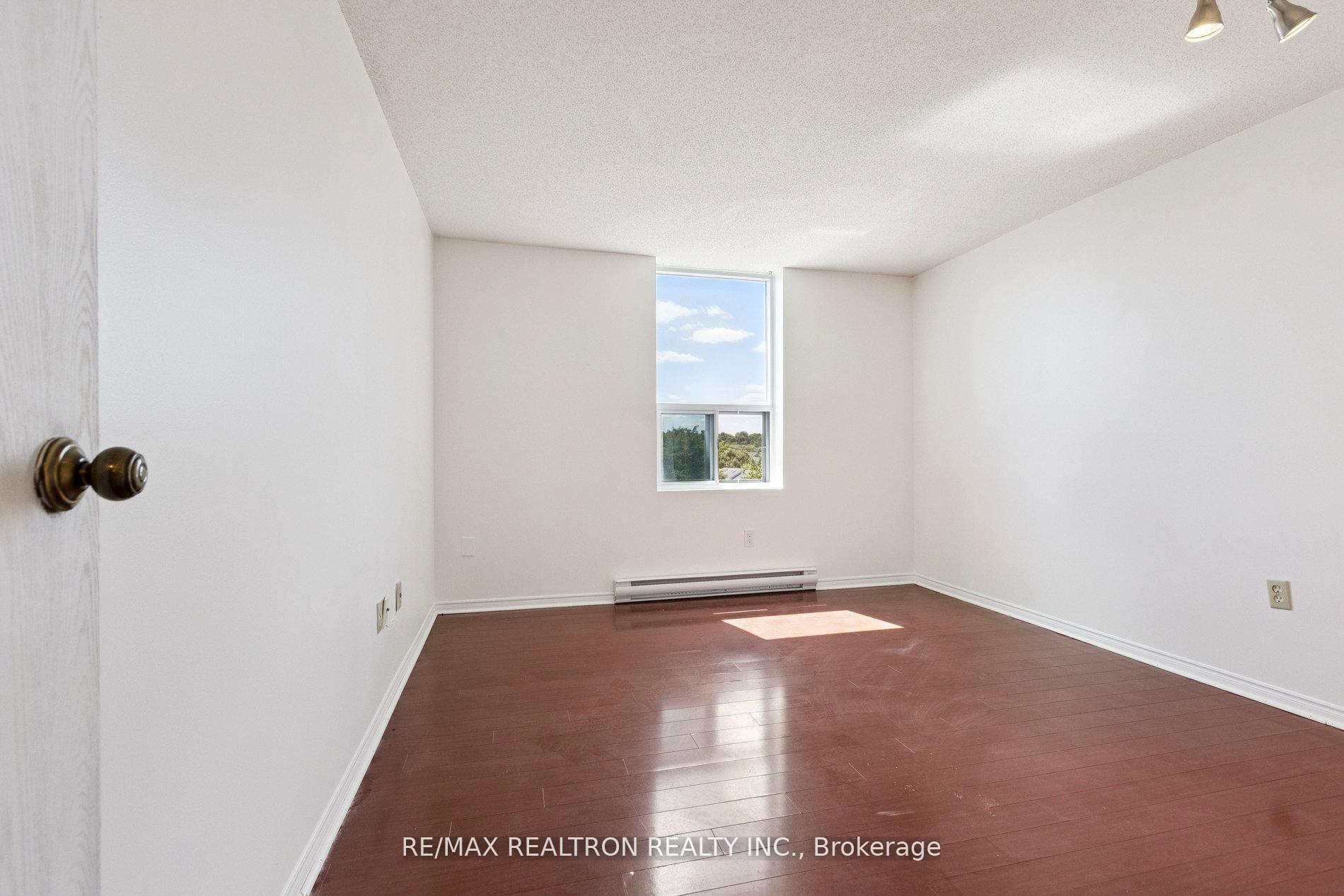 Photo 16 of Unit 408, 55 Green Valley Drive, Kitchener — HOMEH