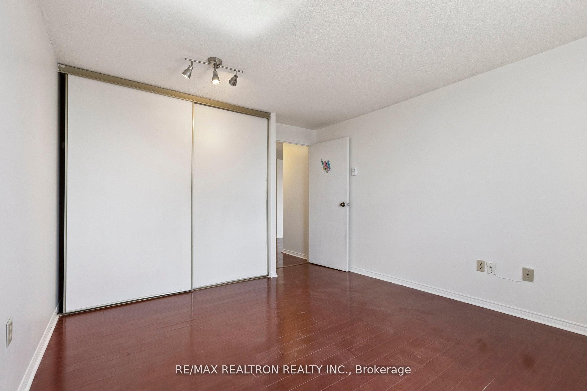 Photo 18 of Unit 408, 55 Green Valley Drive, Kitchener — HOMEH