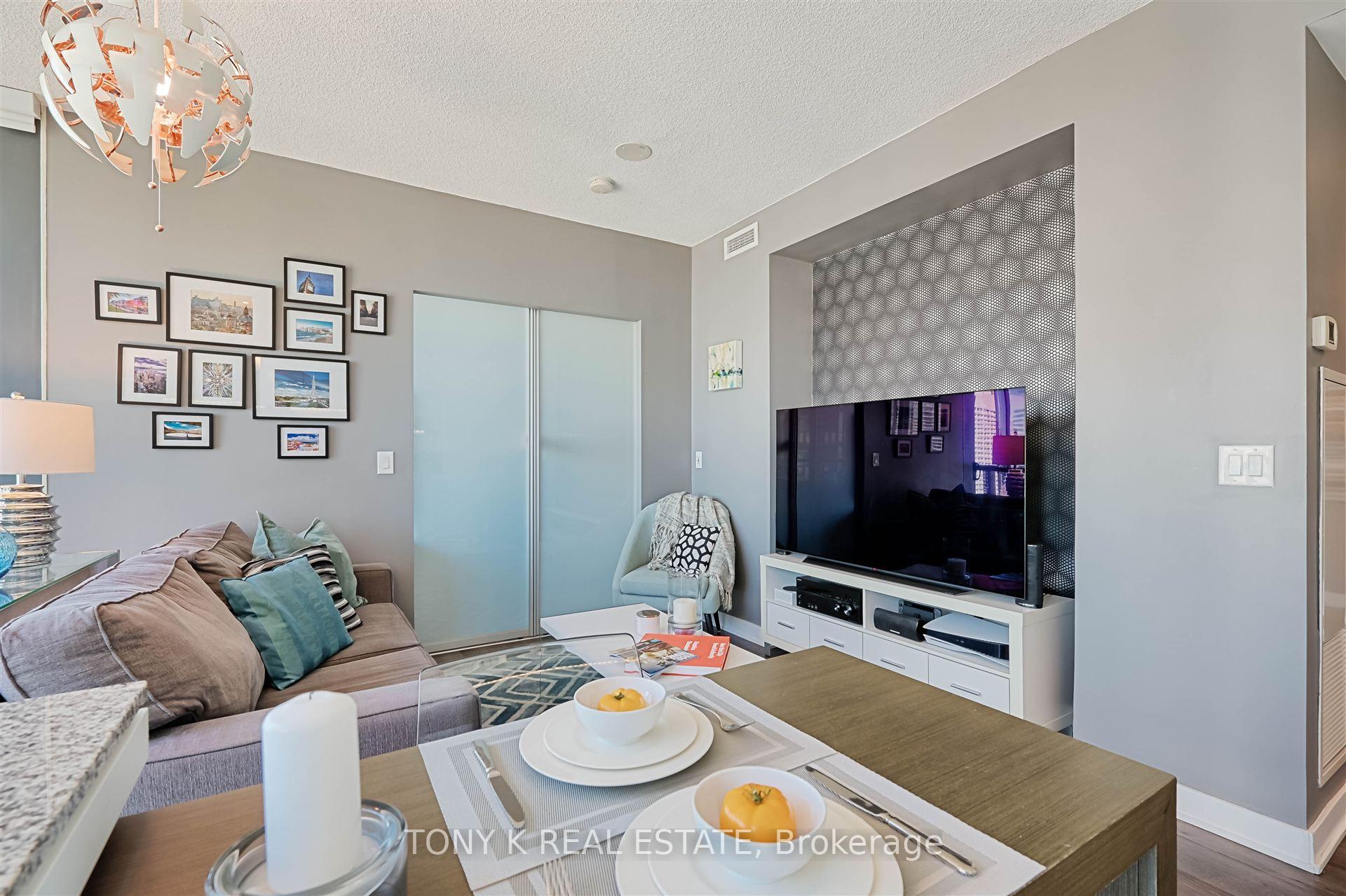 Photo 4 of Unit 3204, 110 Charles Street E, Toronto, Church-Yonge Corridor — HOMEH