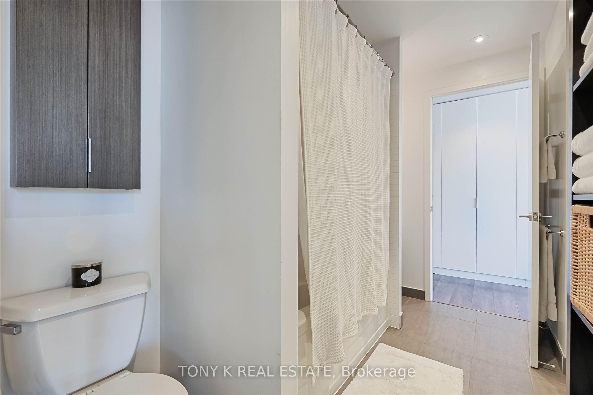 Photo 8 of Unit 3204, 110 Charles Street E, Toronto, Church-Yonge Corridor — HOMEH