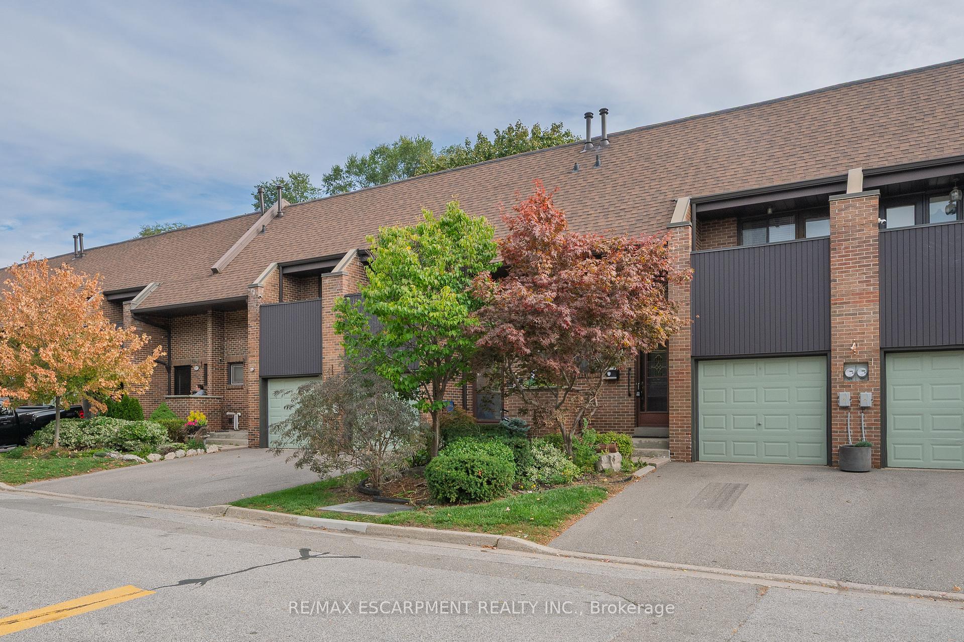 Photo 1 of 111 Maple Branch Path, Etobicoke, Kingsview Village-The Westway — HOMEH