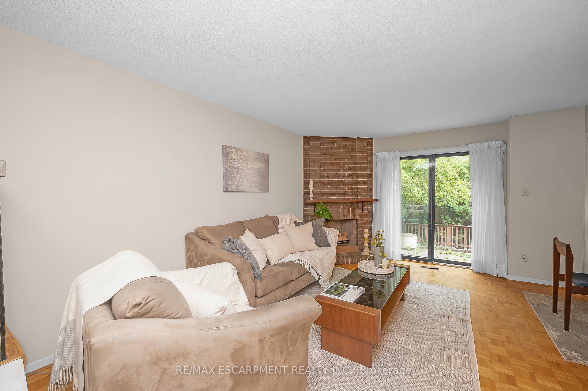 Photo 7 of 111 Maple Branch Path, Etobicoke, Kingsview Village-The Westway — HOMEH